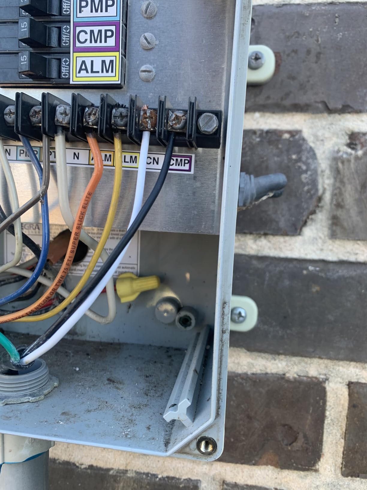 Blue Diamond ETA 80 Septic or Pond Linear Diaphragm Air Pump with built in Alarm customer photo 2