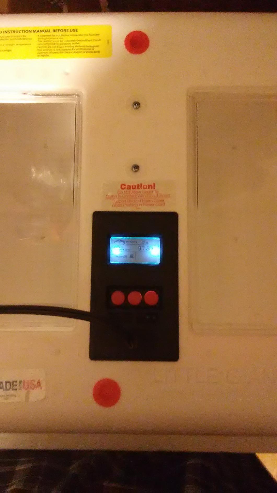 Little Giant White Miller Manufacturing Company 9300 Digital Still Air Incubator customer photo 2