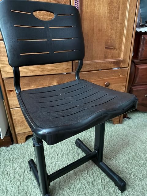 Flash Furniture Adjustable Height Black Student Chair with Black Pedestal Frame customer photo 2