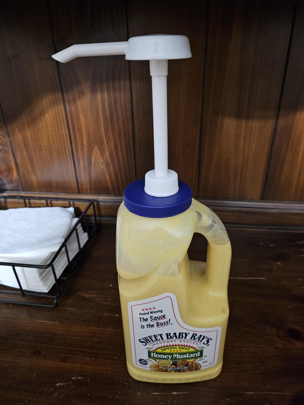 Carlisle FoodService Products Universal Condiment Pump/Dispenser Kit with 5 Lids, White customer photo 1