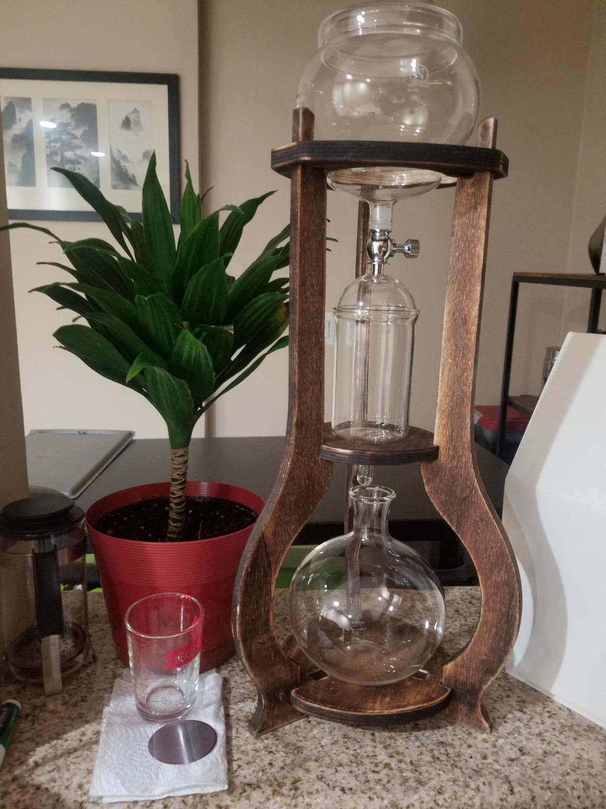 Nispira Iced Coffee Cold Brew Drip Tower Coffee Maker, 6–8 Cup Manual Cold Brew Brewer with Adjustable Valve, Wooden Frame & Glassware, Slow Cold Extraction System customer photo 1