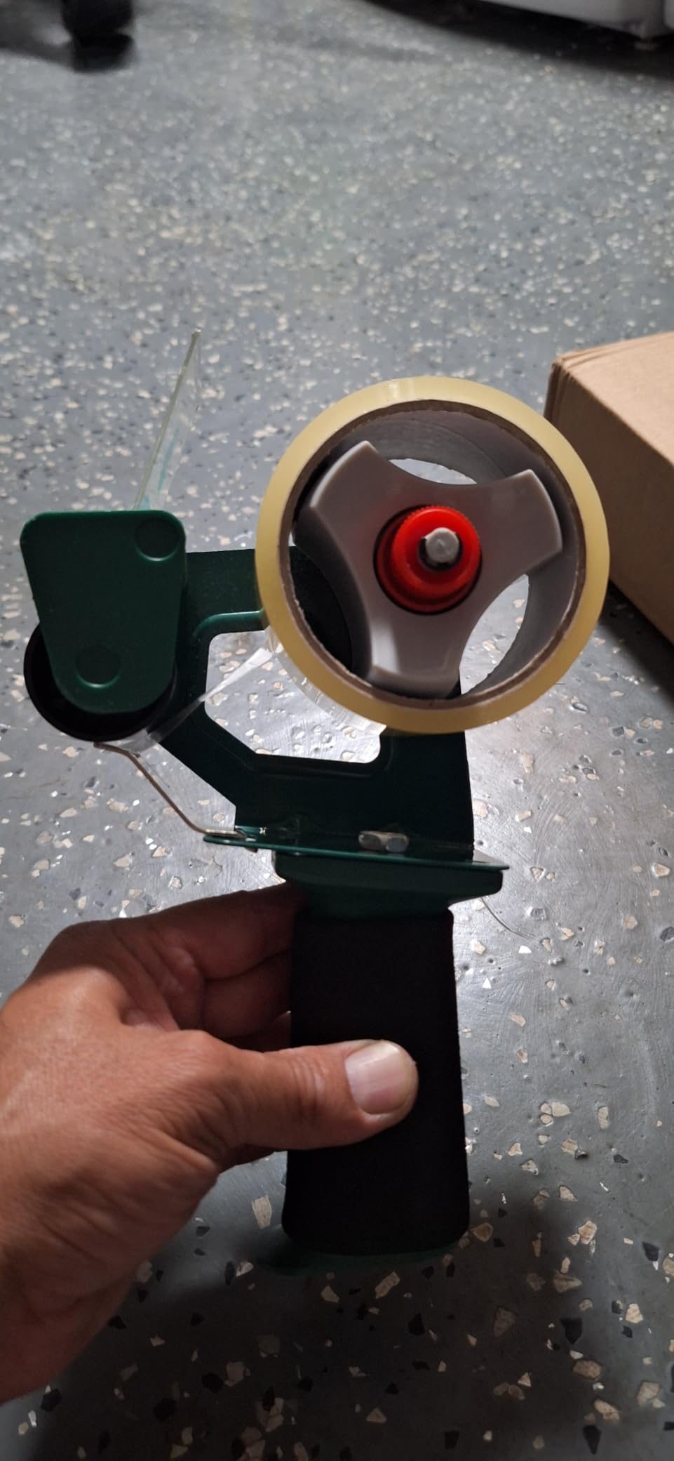 Duck HD Clear Packing Tape Dispenser Heavy Duty Packaging Tape Gun for Packing Boxes, Shipping and Moving - Includes 1 Refill Roll of HD Clear 1.88 In. x 50 Yards - Foam Handle (287398) customer photo 1