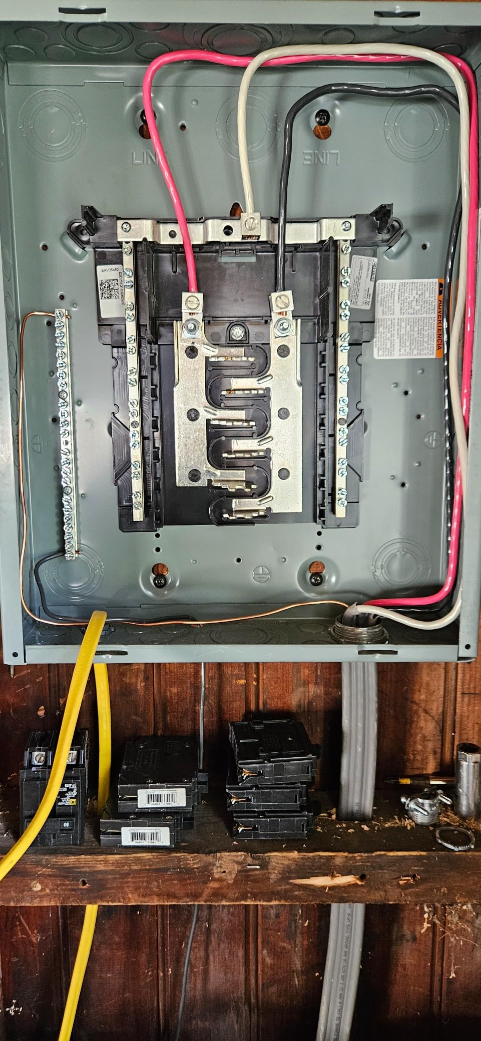 Square D - HOM1224L125PC Homeline Load Center with Cover, Gray, 125-Amp Convertible Main Lugs, 1-Phase, 12-Space 24-Circuit, Indoor, Plug-on Neutral Ready customer photo 1