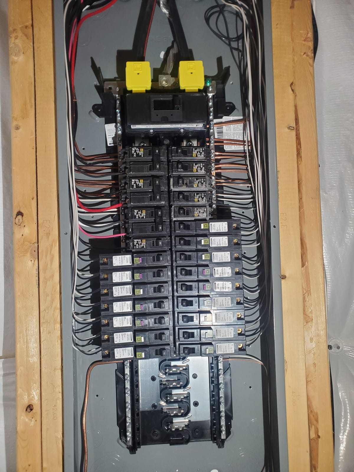 Square D by Schneider Electric Homeline 15 Amp Mini Circuit Breaker, 1 Pole, 120V AC, 10kA Breaking Capacity, Plug in Mount, CAFI/CAFCI, Residential Use (HOM115PCAFIC) customer photo 2