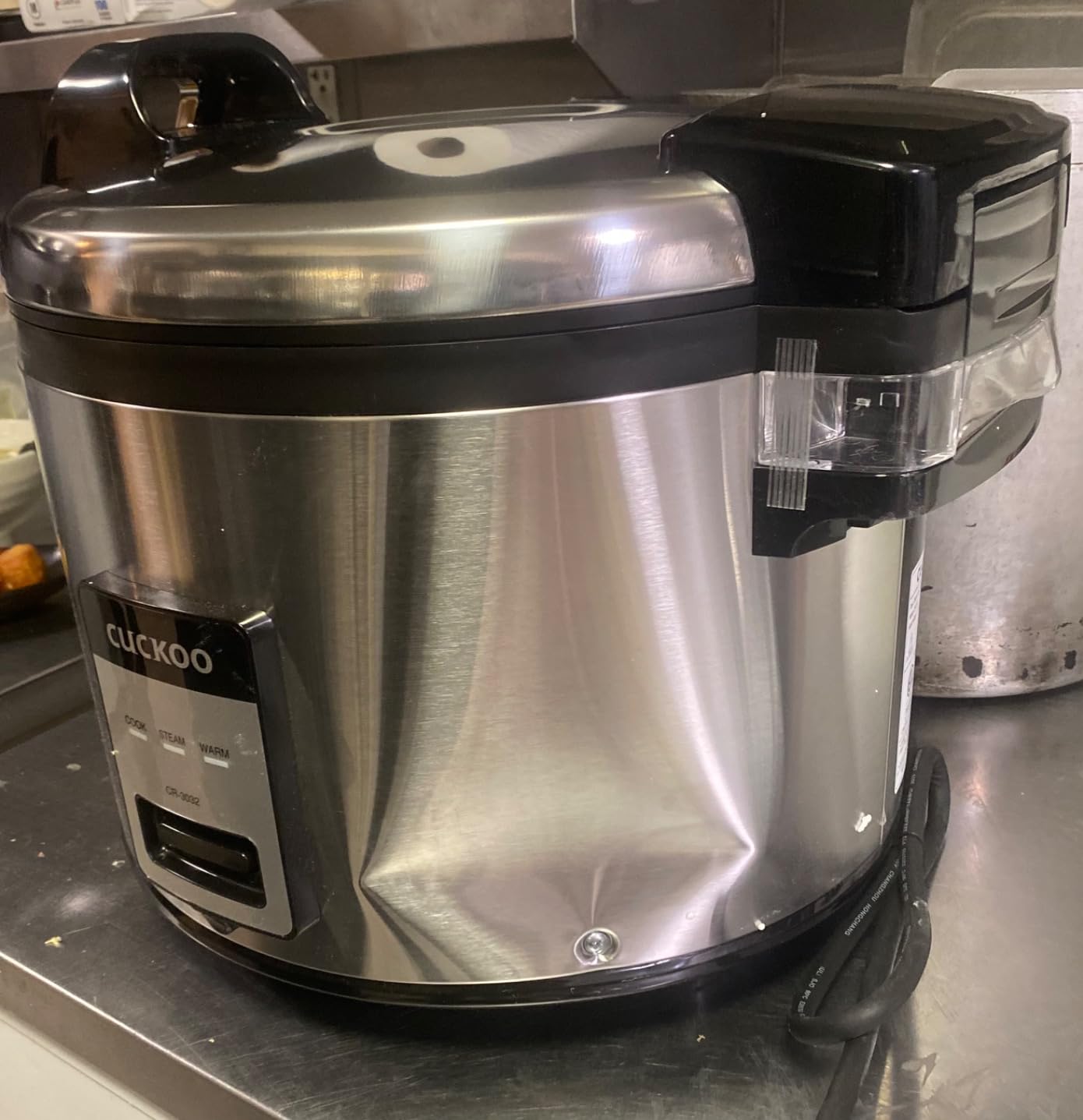 CUCKOO Commercial Rice Cooker and Warmer, 60-Cup Cooked, CR-3032 customer photo 2