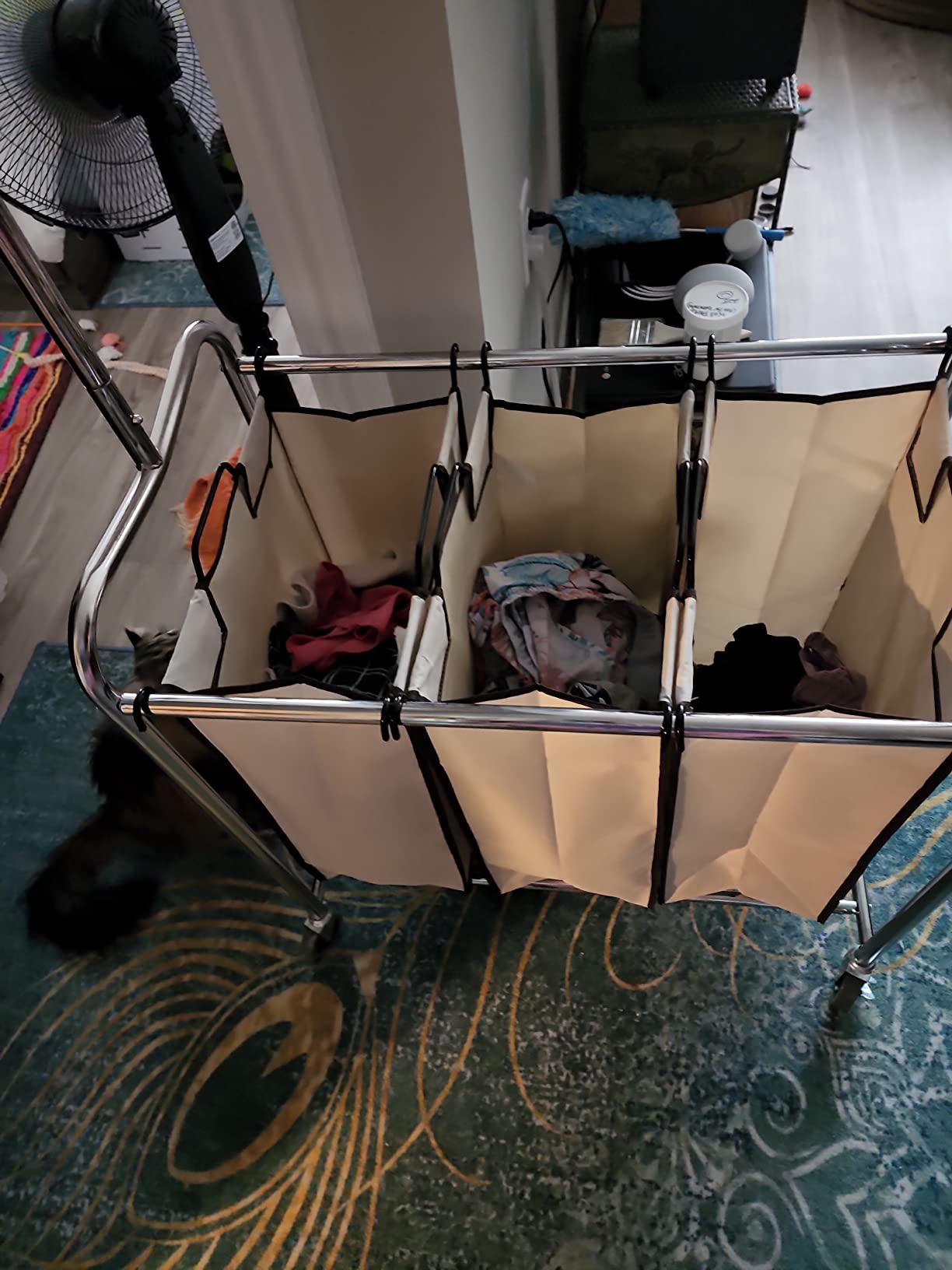 Deco Brothers Heavy Duty 3 Bags Laundry Sorter Cart with Hanging Bar, Beige customer photo 2