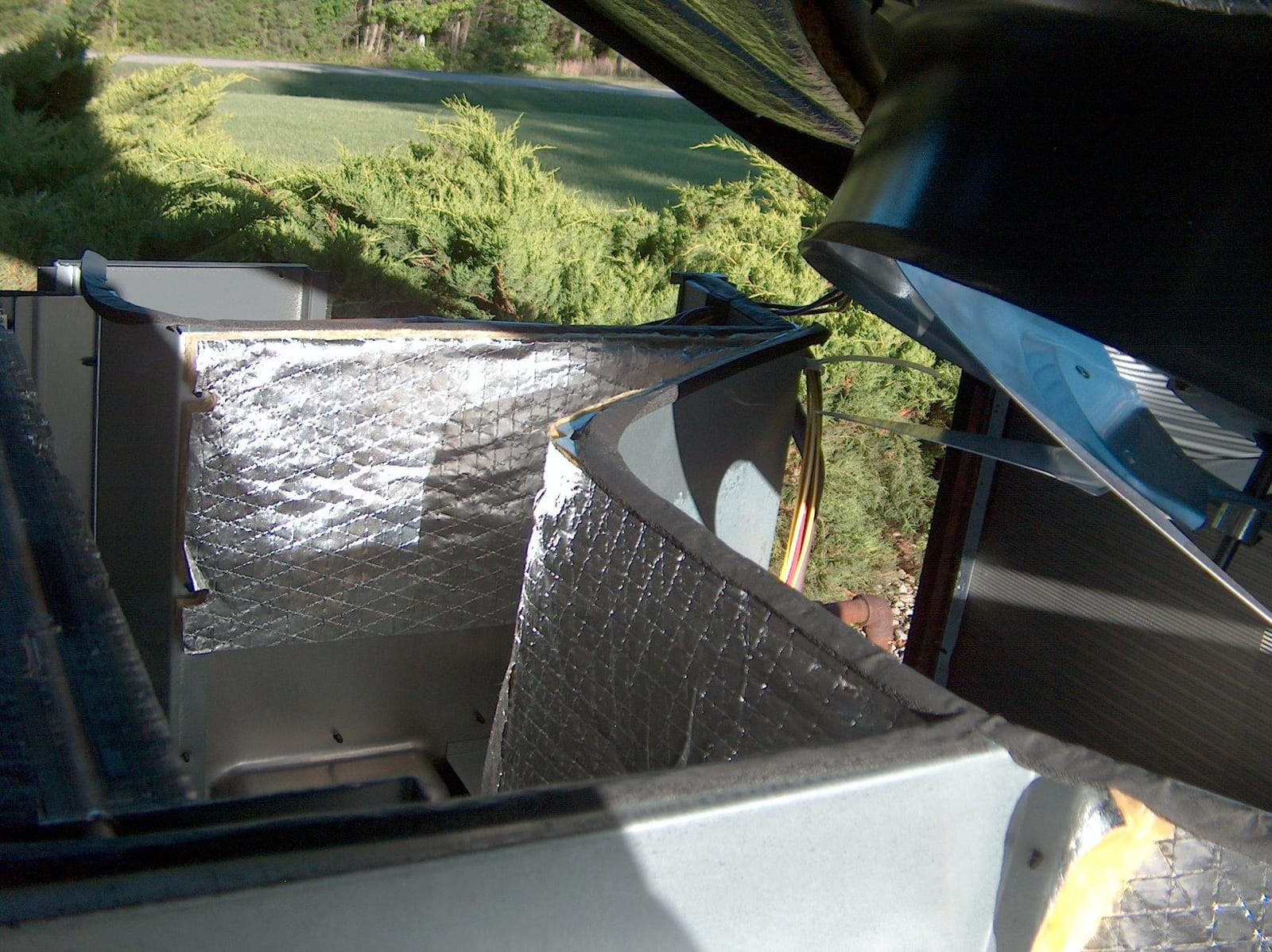 3.5 Ton 14 Seer Goodman 80,000 Btu 81% Afue Gas Package Air Conditioner - GPG1442080M41 customer photo 1
