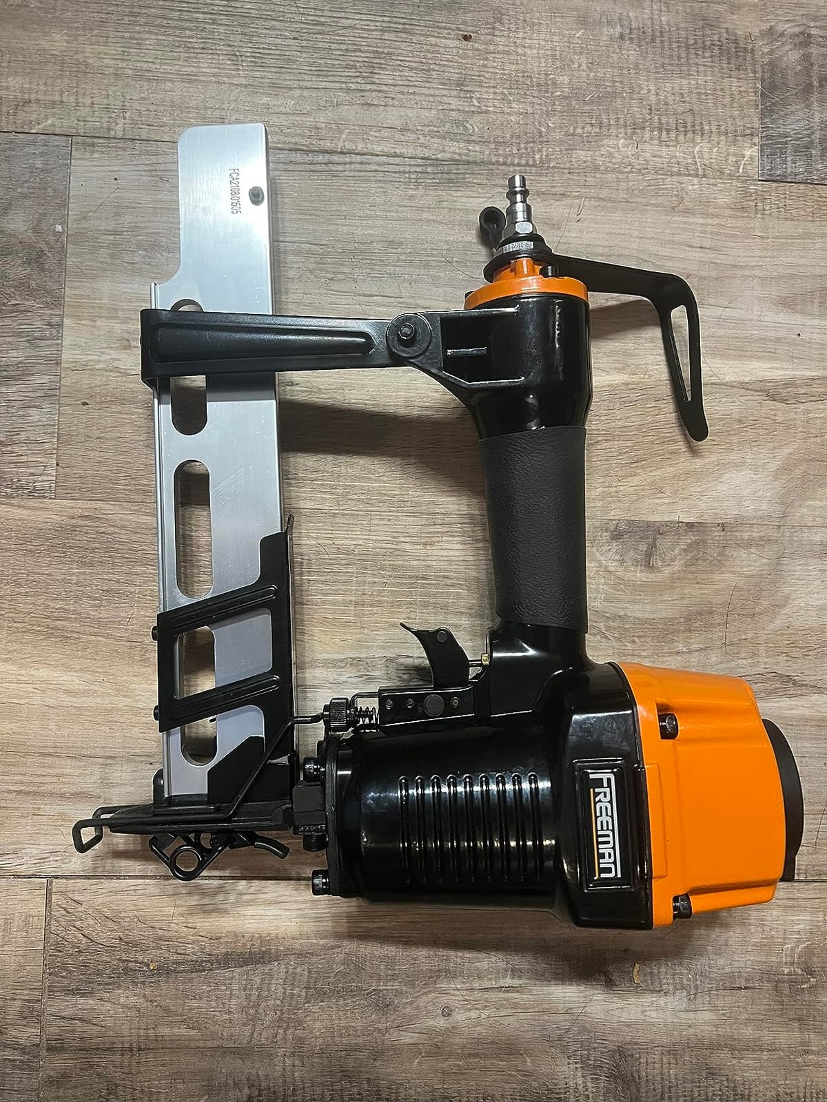 Freeman Pneumatic 16-Gauge 2