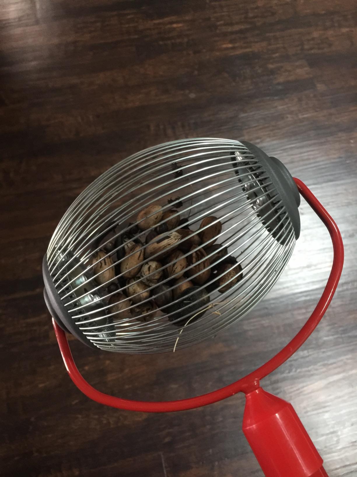 GARDEN WEASEL Small Nut Gatherer Roller for Acorns Buckeyes Beech Nuts customer photo 2