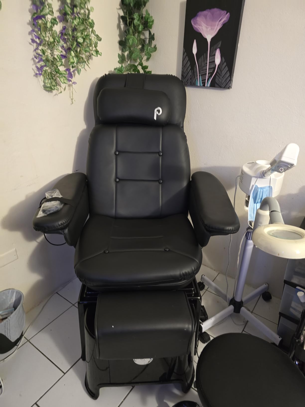 Pibbs PS92 No Plumbing Pedicure Spa Chair with Footsie Bath | Fiberglass Base, Disposable Liners, Heated Deep Basin, Reclining Swivel Vibration Seat, Adjustable Footrest, For Salons customer photo 1