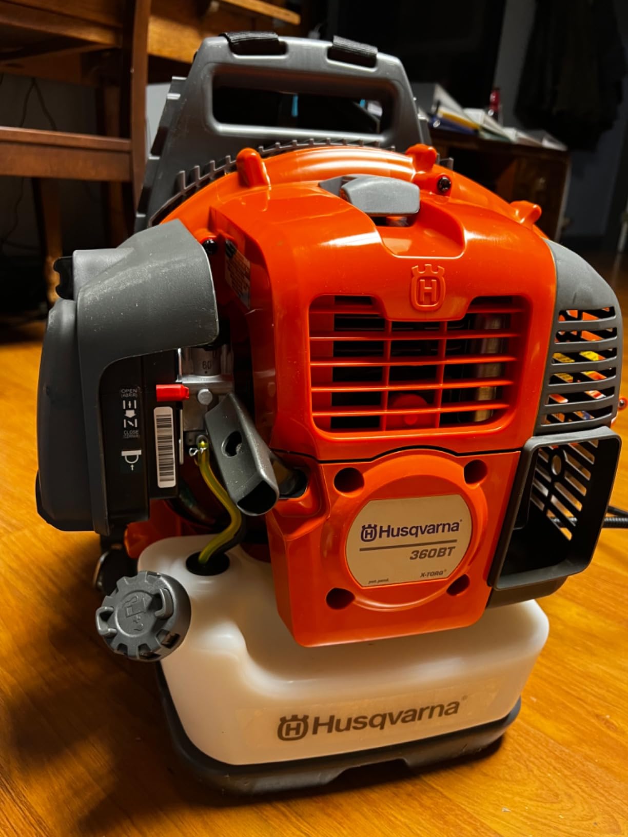 Husqvarna 360BT Gas Backpack Leaf Blower, 65.6-cc 3.81-HP 2-Cycle customer photo 1