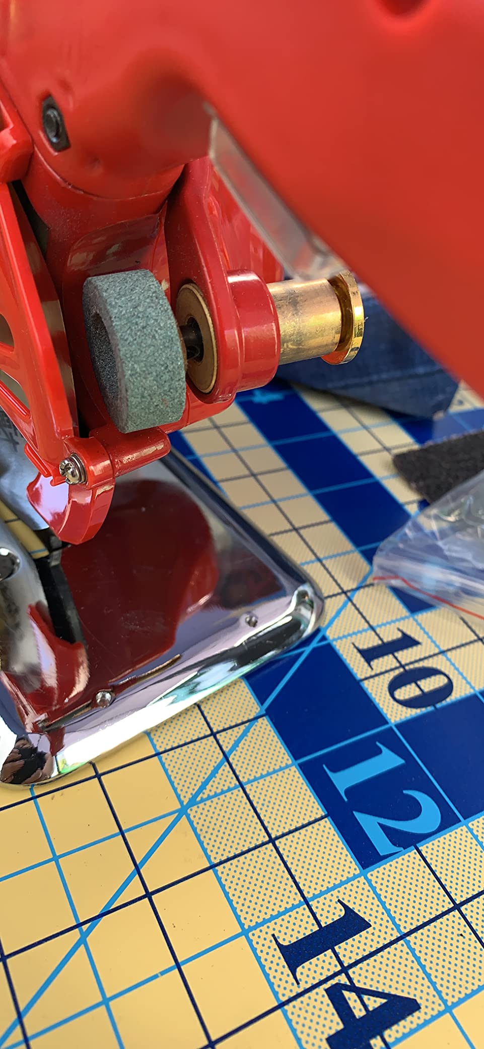 Hercules HRK-100 5-Speed Electric Rotary Cutter for Cloth, Leather, Natural and Synthetic Fabrics – 4 Inch Single & Multi-Layer Round Knife Cutting Machine customer photo 1