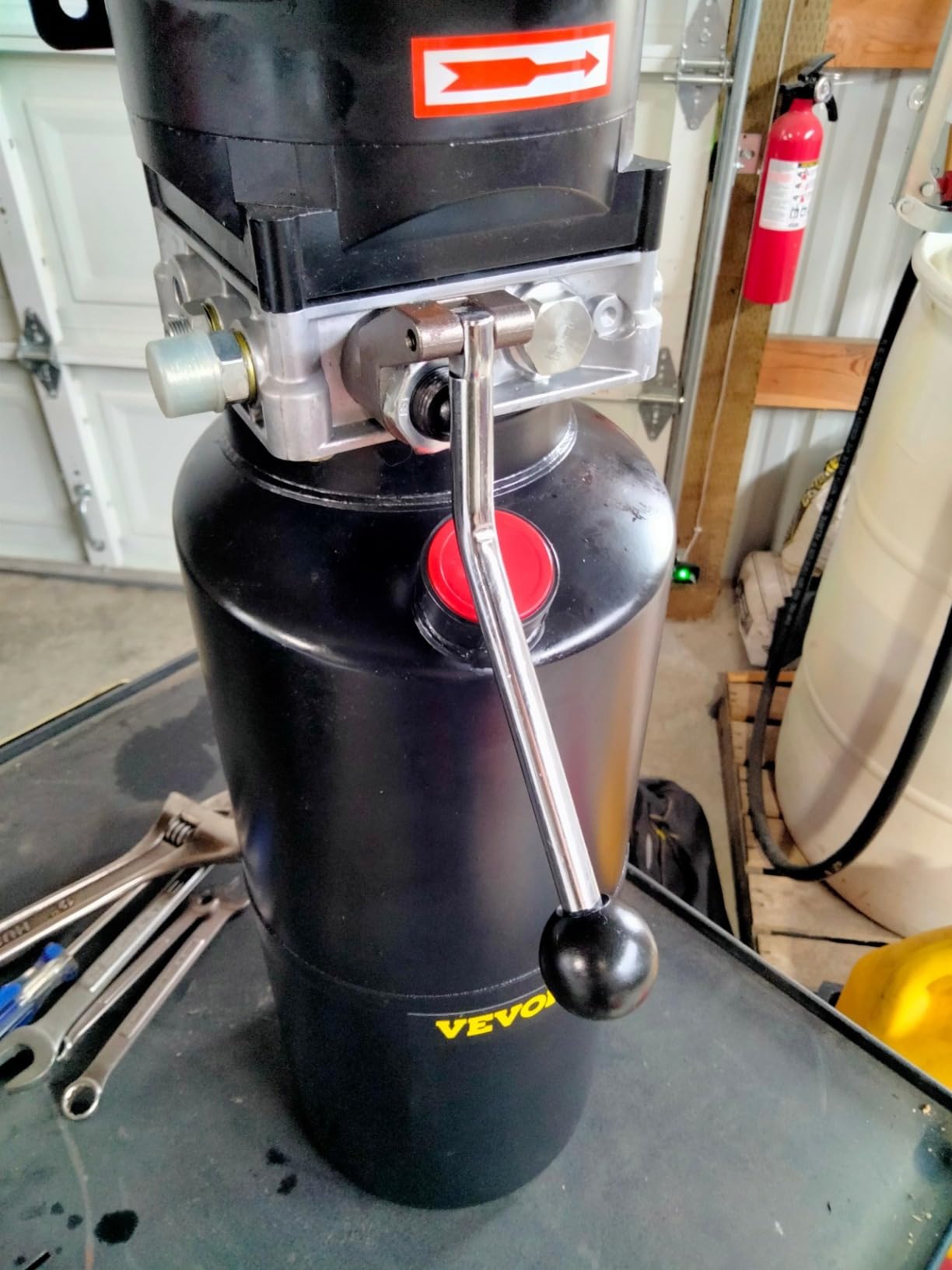 VEVOR Hydraulic Power Unit 220V 10 Quart Car Lift 3HP Hydraulic Pump Power Unit Car Lift Single Phase Hydraulic Pumps with 10L Steel Tank Car Lifts Hydraulic Power Unit for Auto Repair Single Phase customer photo 1