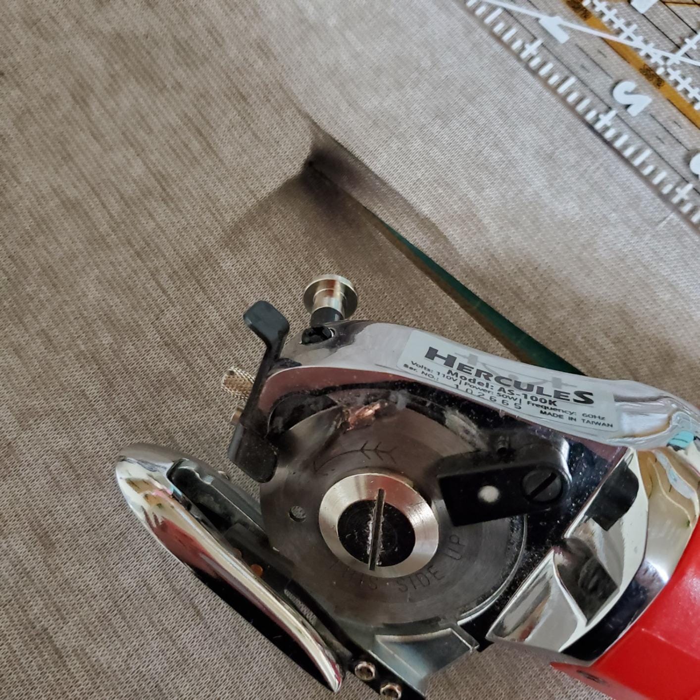 Hercules AS100-K Electric Rotary Fabric Mini Cutter & Round Knife Cutting Machine (AS100-K Cutter) customer photo 2