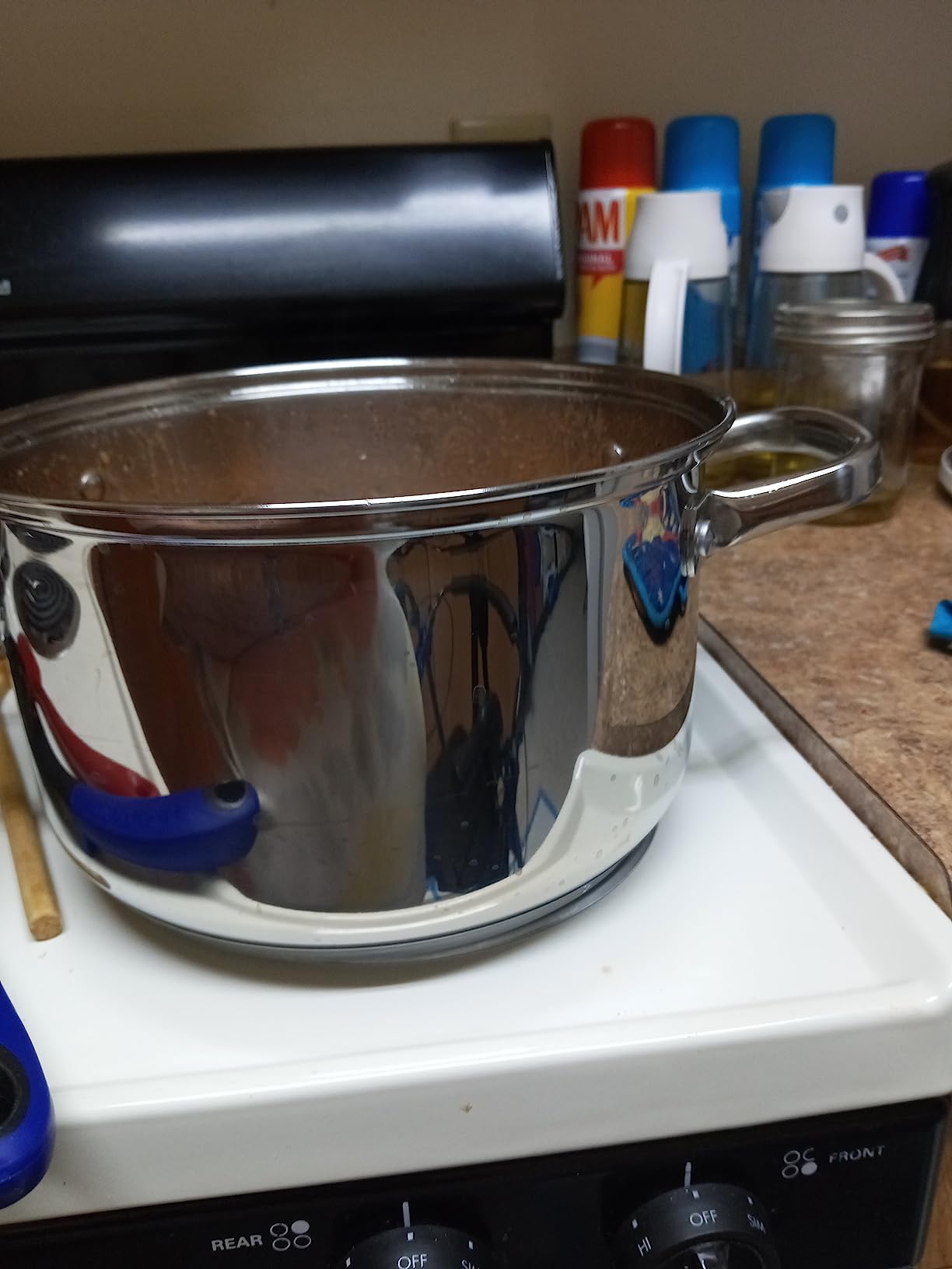 Cook N Home Basics 16 Quart Stainless Steel Stock Pot with Lid, Cooking Pot for Pasta, Soup, Sturdy Handle, Large Stockpot with Even Heating, Oven & Dishwasher Safe, Cookware for Canning, Boiling customer photo 1