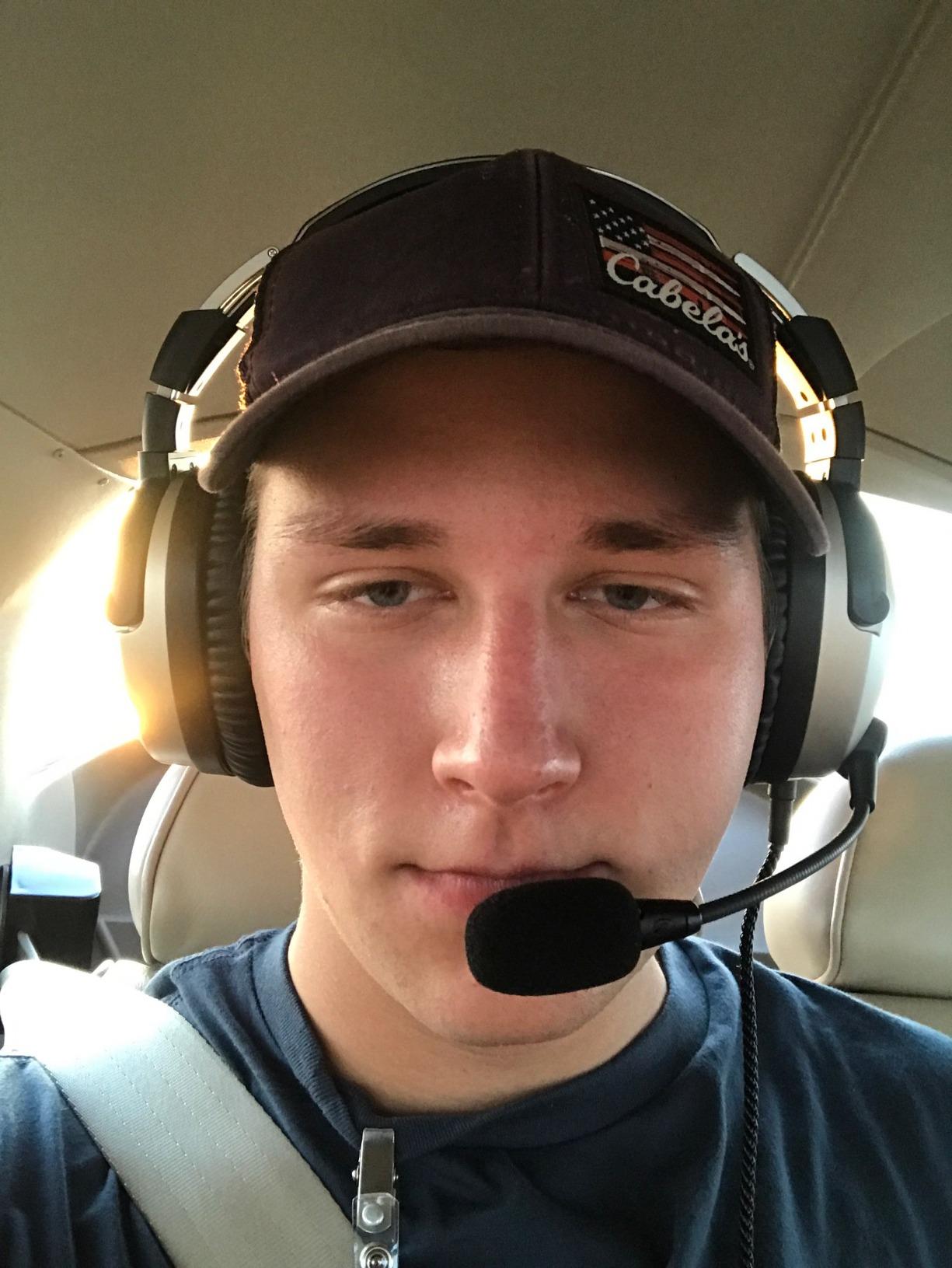 LIGHTSPEED Zulu 3 Premium ANR Aviation Headset with Noise Cancelling and Bluetooth (GA Dual Plugs) customer photo 1