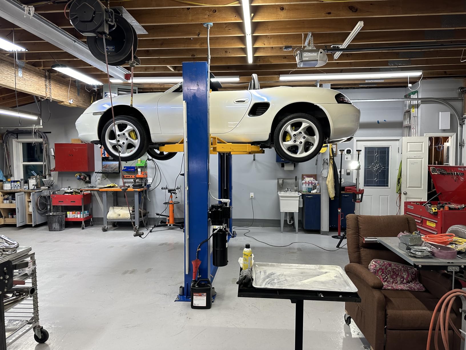 XK 2 Post Auto Car Lift 10000 lb Capacity Truck Clear Floor 220V, L1000 customer photo 2