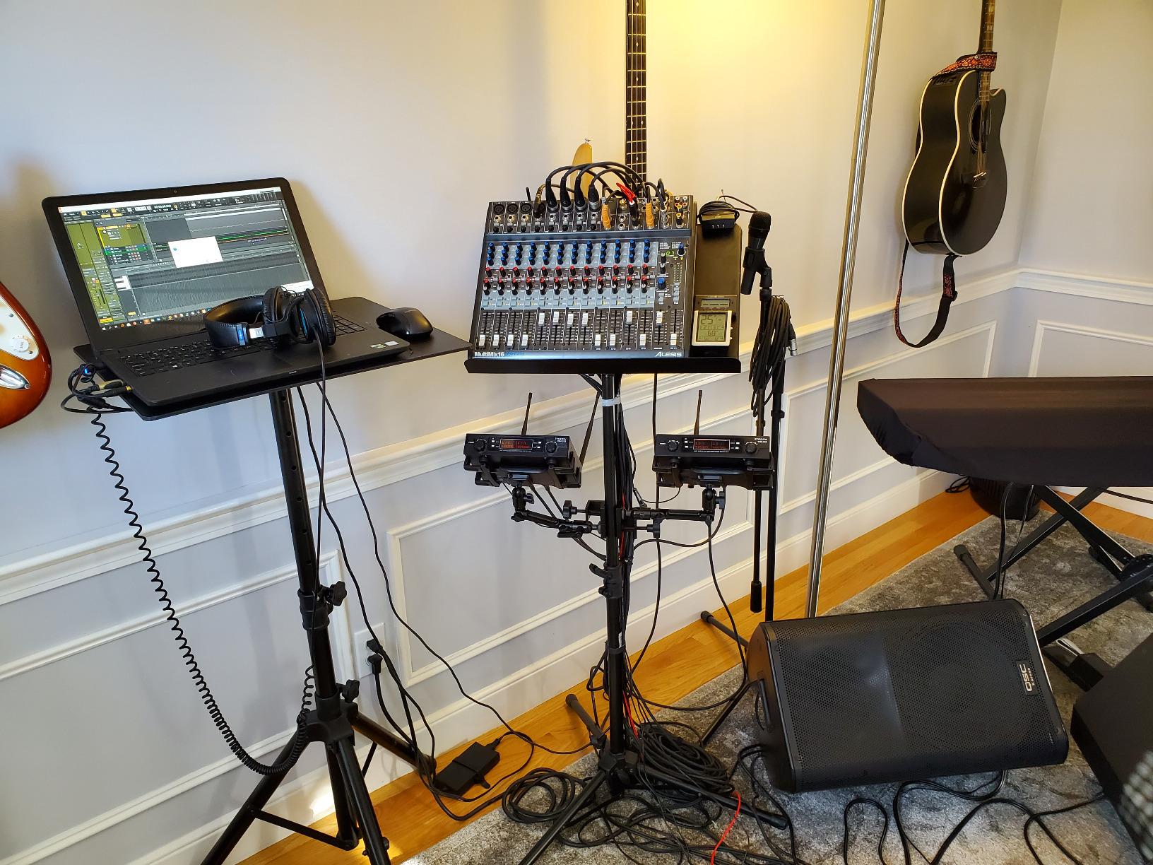 innopow 200-Channel Wireless Microphones System, Dual UHF Metal Cordless Mic Set, Auto Scan, Long Range 200-240Ft,16 Hours Use for Karaoke Singing, Church, 2022 Version(WM333) customer photo 2