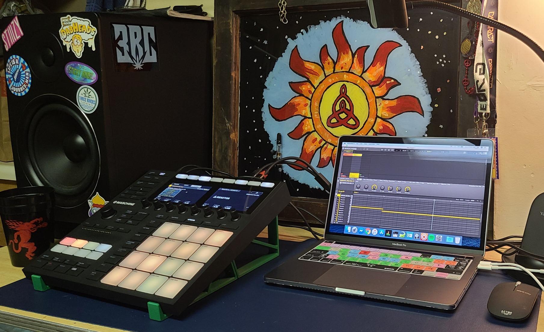 Native Instruments Maschine Mk3 Drum Controller customer photo 1