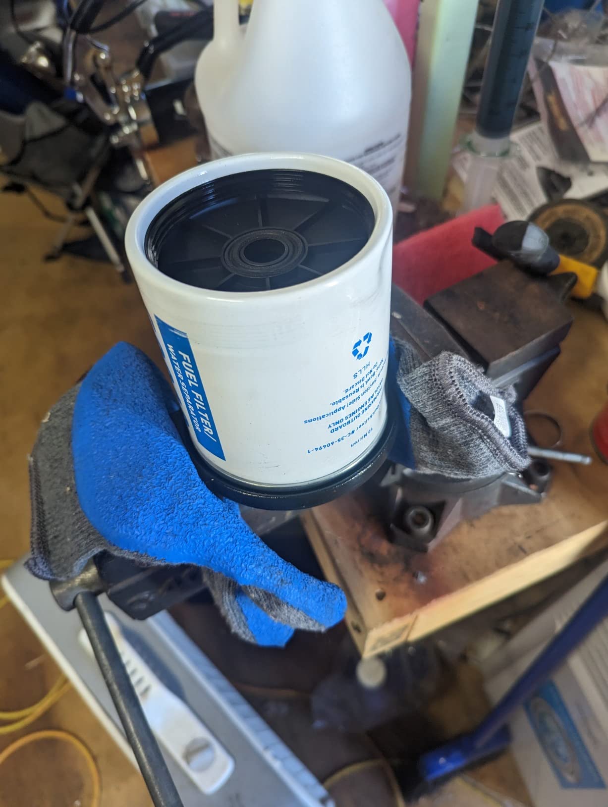 Fuel Filter Water Separator replacement for Marine Outboard Motor Mercury with 3/8