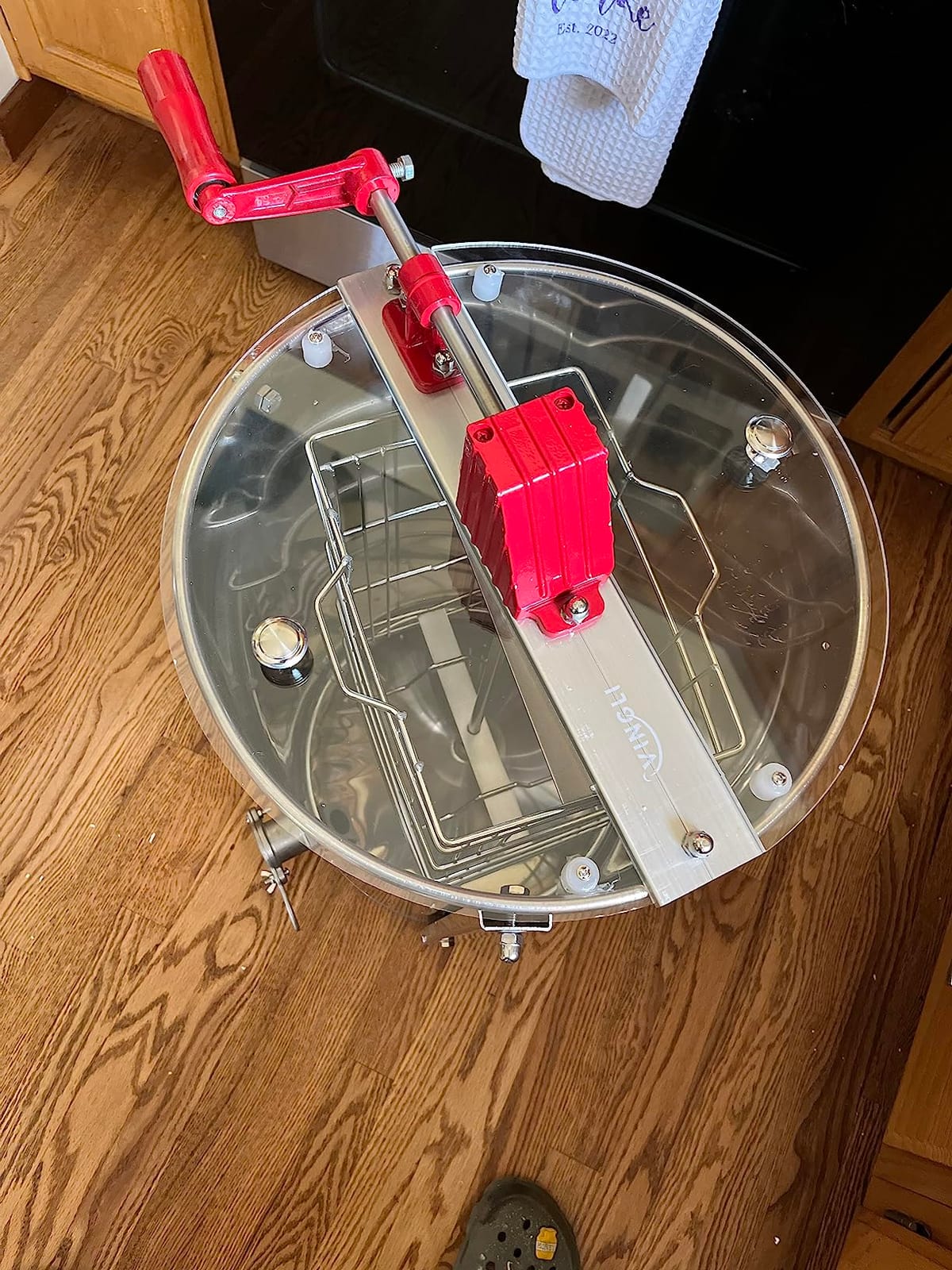 VINGLI 2 Frames Manual Honey Extractor Separator, Food Grade Stainless Steel Honeycomb Spinner Drum Crank By Hand with Adjustable Height Stands, Beekeeping Pro Extraction Apiary Centrifuge Equipment customer photo 2