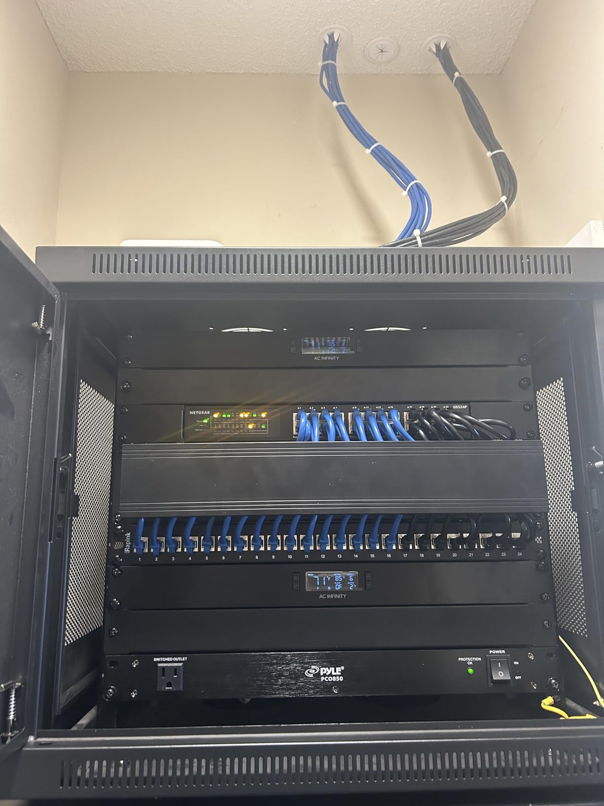 AC Infinity CLOUDPLATE T2, Rack Mount Fan 1U, Top Exhaust Airflow customer photo 2