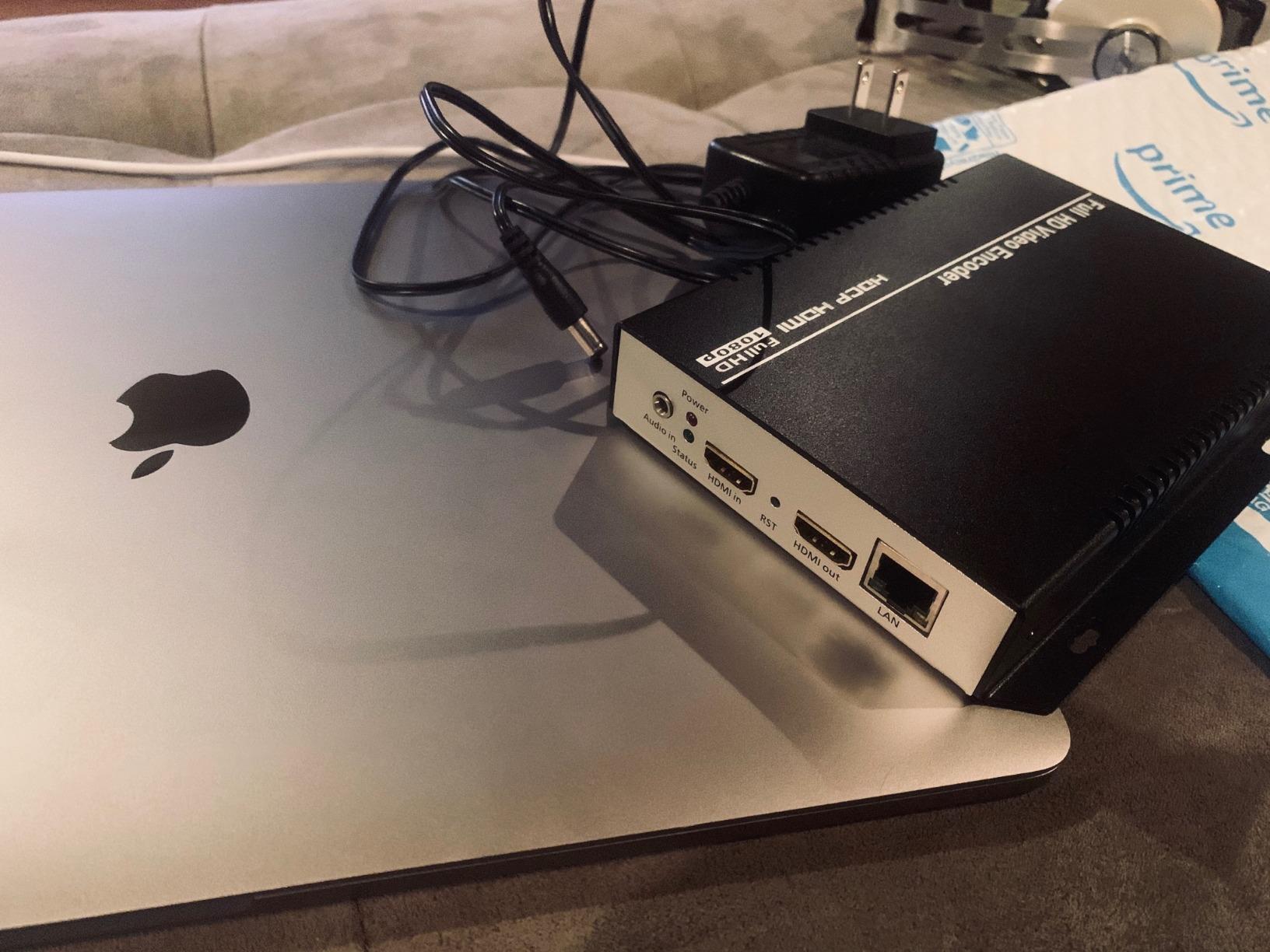 HD HEVC H.265 MPEG4 H.264 4K HDMI to Video Streaming IPTV Encoder for HDMI to RTSP RTMP HTTP UDP HLS SRT Facebook YouTube Live Streaming Server customer photo 1