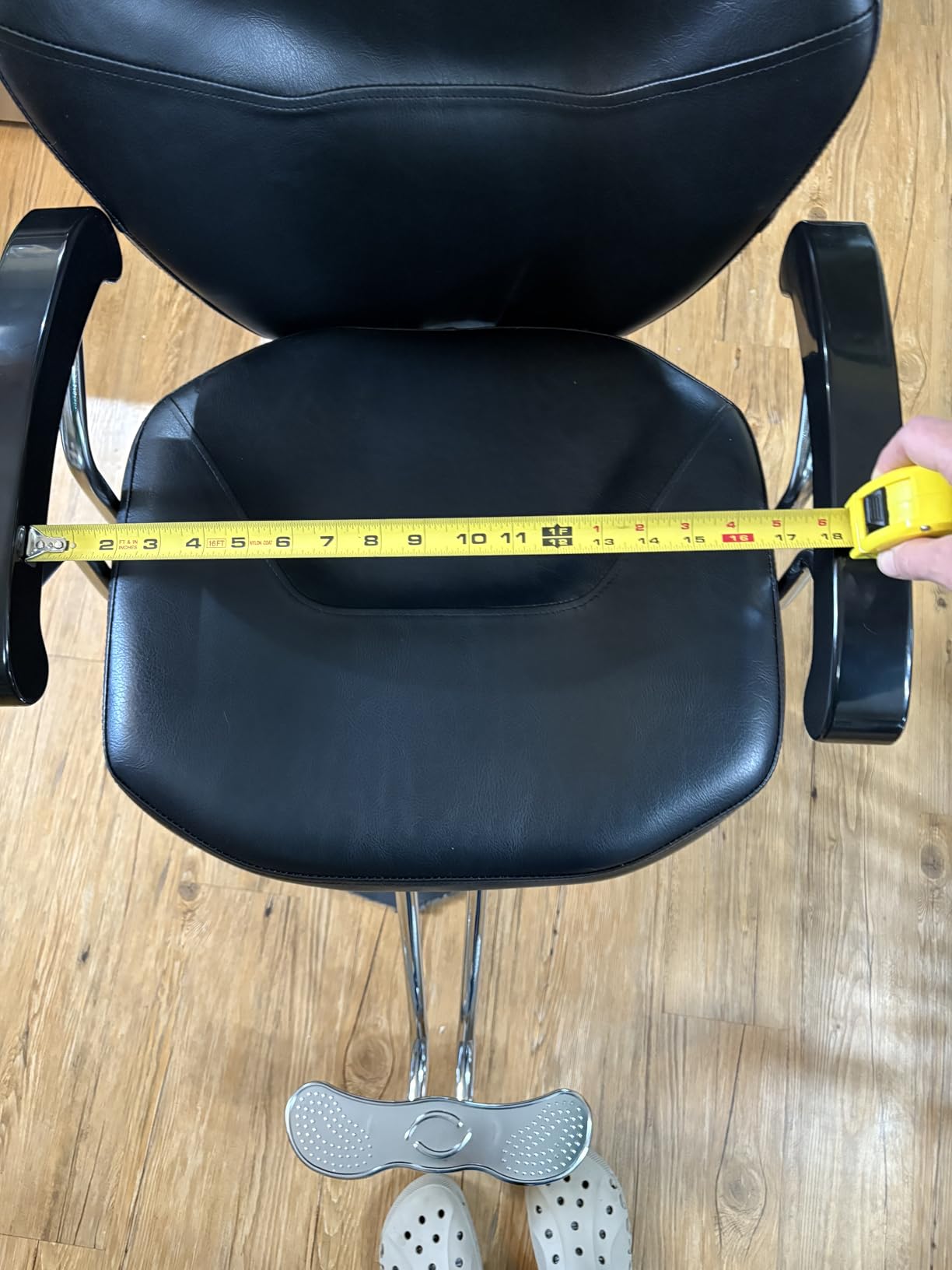 Artist hand Professional Barber Chair, Hydraulic Reclining Salon Chair | Heavy Duty Hydraulic Pump, Multi-functional, 360° Swivel, Adjustable Height, 20 Inch Wide Seat, Tattoo & Beauty Spa Equipment customer photo 1