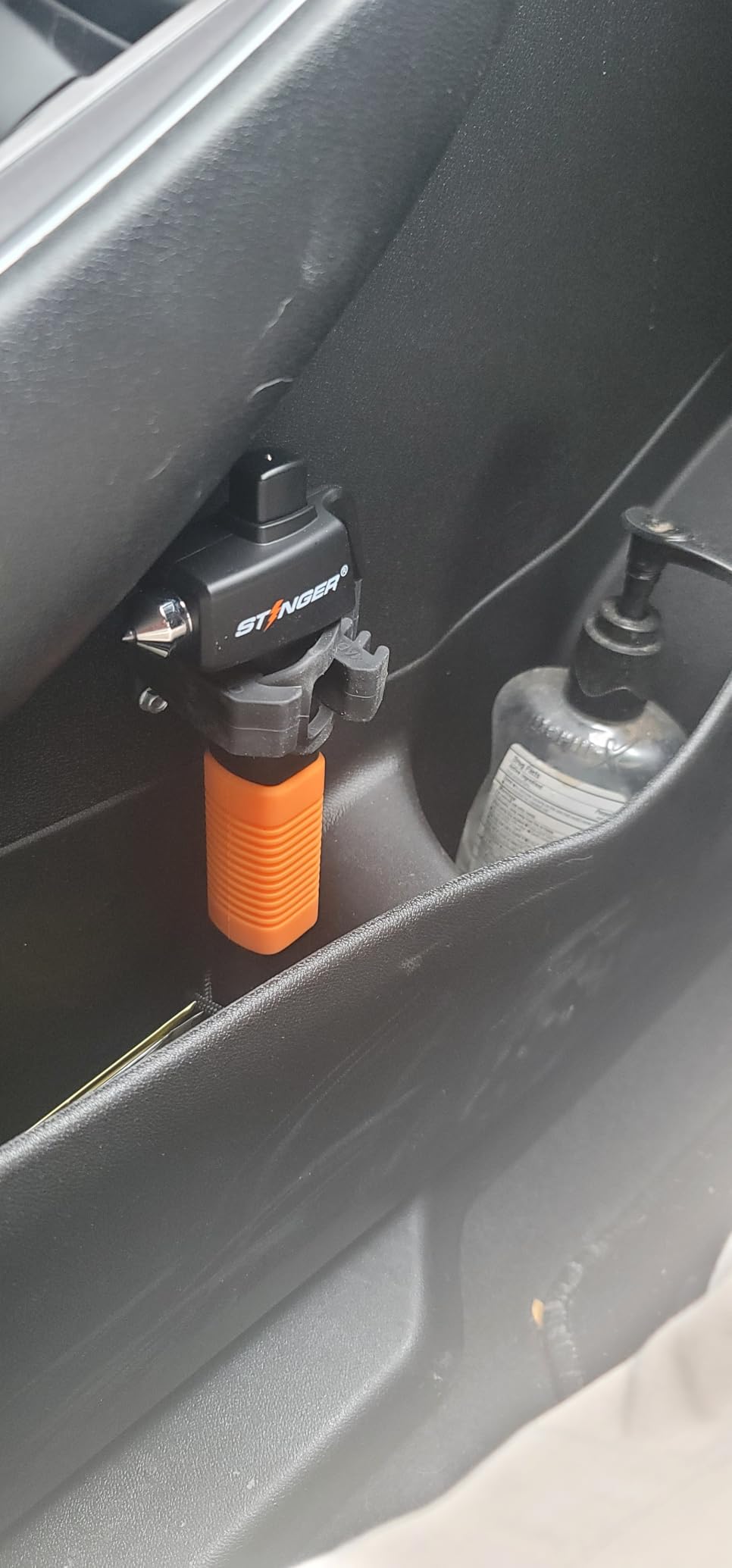 Stinger Super Duty Car Emergency Escape Tool, Hardened Carbon Steel Vehicle Safety Hammer, Spring Loaded Window Breaker, Razor Sharp Seat Belt Cutter, Life-Saving Rescue Tool (Combo 2 pcs Orange) customer photo 1