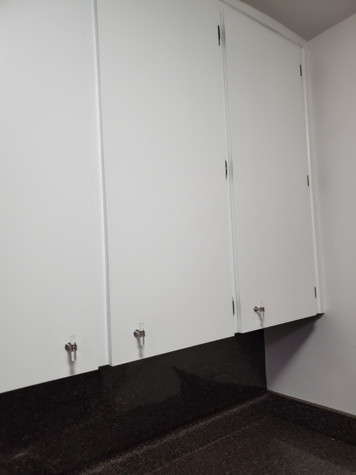 INSL-X Cabinet Coat - Urethane Acrylic Satin Sheen Enamel Cabinet Paint, White, 1 Quart customer photo 1