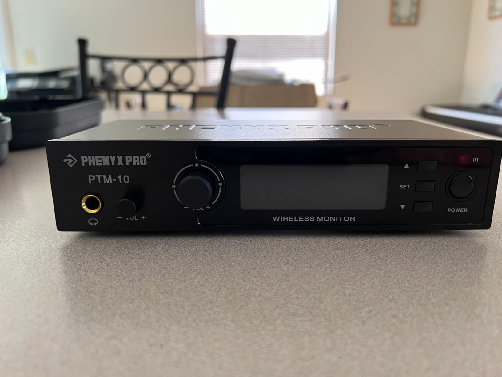 Phenyx Pro UHF Stereo Wireless in Ear Monitor System, Wireless IEM, 900MHz Band Selectable Frequency, Rack Mountable, 160 ft. Operation, Suitable for Stage, Studio, Exhibit, Lecture, Speech (PTM-10) customer photo 2