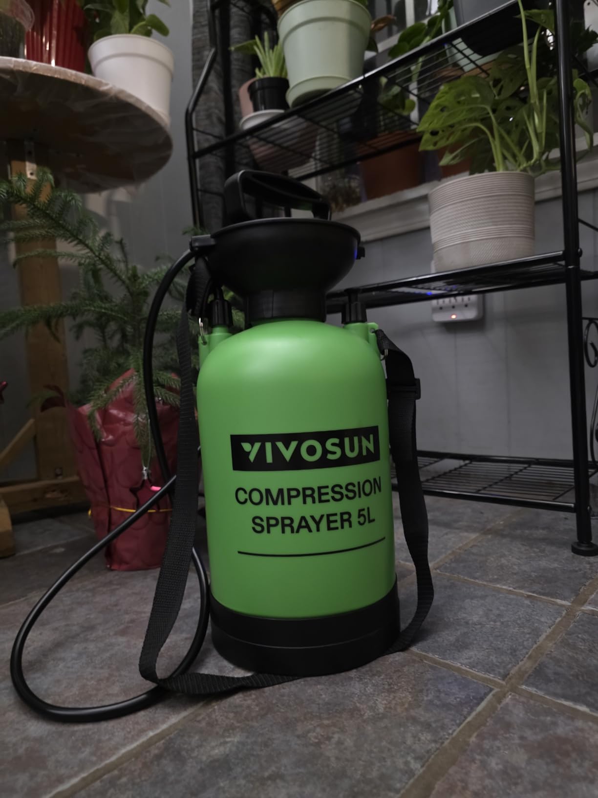 VIVOSUN 1.35-Gallon Pump Pressure Sprayer customer photo 2
