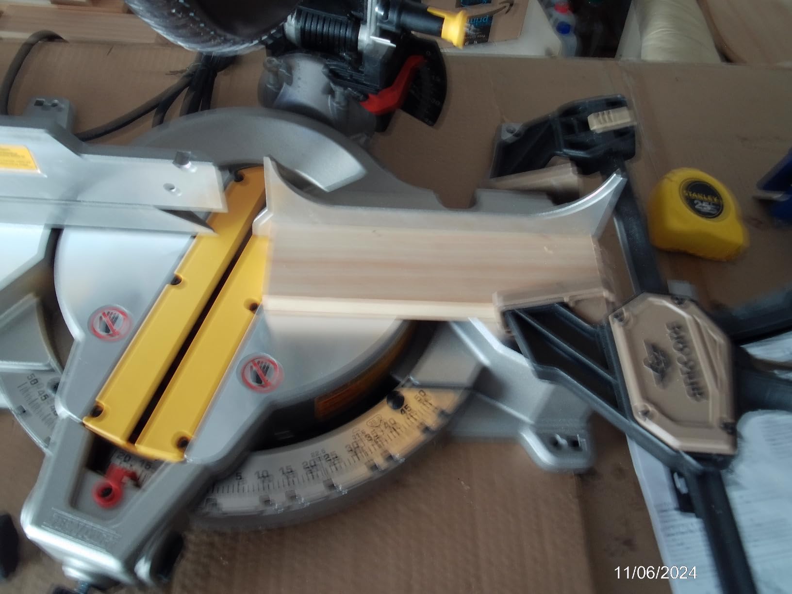 DEWALT Miter Saw, Single Bevel, Compound, 10-Inch, 15-Amp (DWS713) customer photo 1