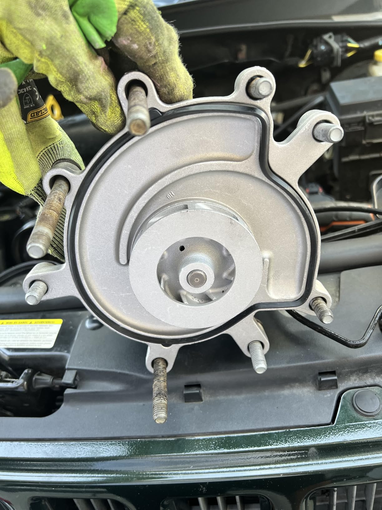 IRONTREE AW7163 Professional Water Pump Kit with Gasket for Dodge (Dakota Durango Ram 1500 Nitro), Jeep (Commander Grand Cherokee Liberty), Chrysler Aspen, 3.7L V6 4.7L V8 Engine, OE Replacement customer photo 2
