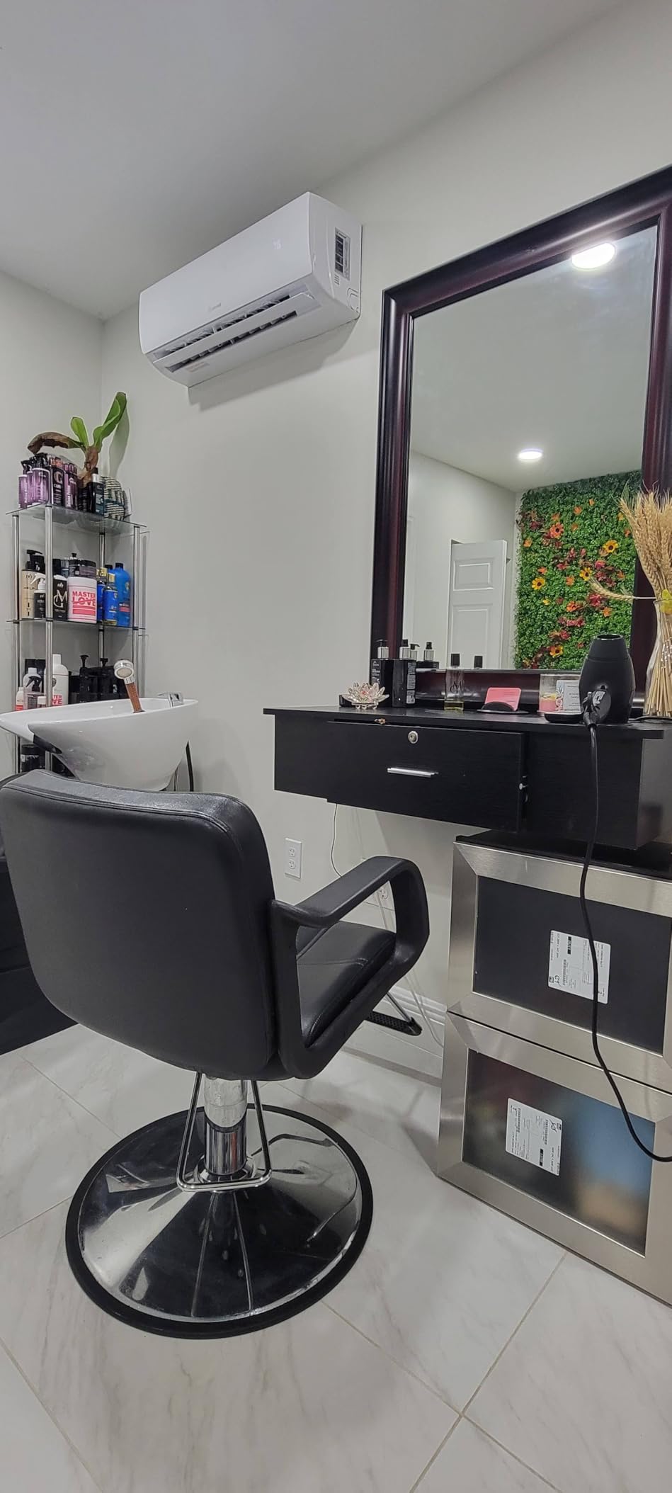 Artist hand Hydraulic Barber Chair Salon Chair for Hair Stylist | Adjustable Height, 360 Swivel, High Pump, Wide Seat, Professional Stylist Chairs, Beauty Salon Equipment customer photo 2