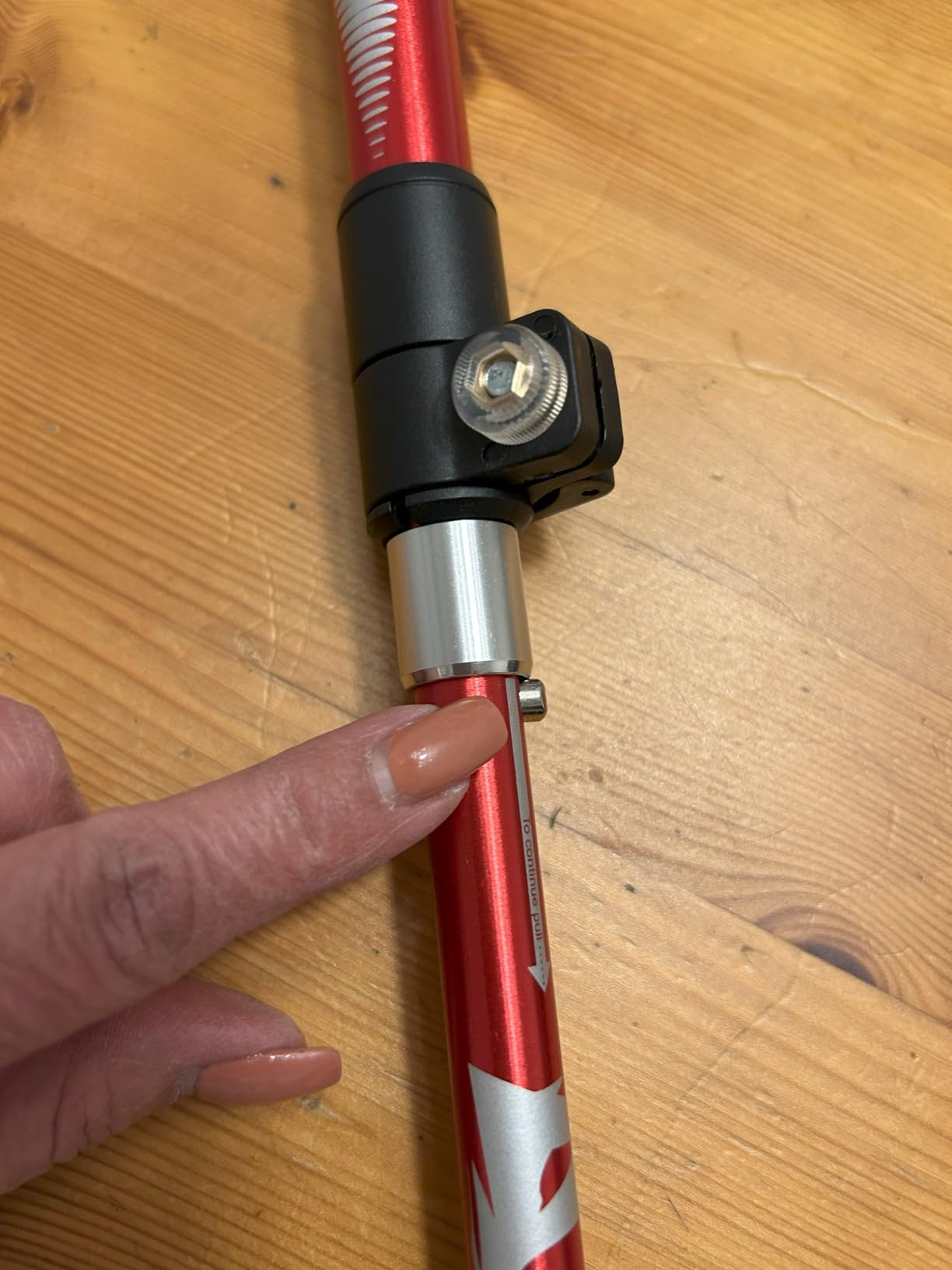 A ALAFEN 7075 Aluminum Collapsible Ultralight Trekking Pole customer photo 2