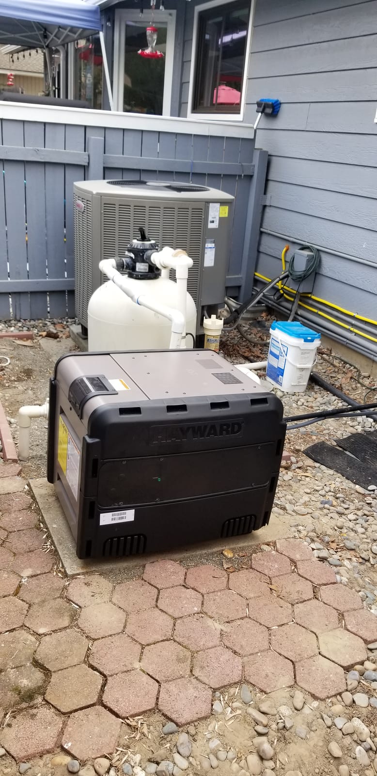 Hayward H-Series Natural Gas Pool Heater for Inground Pools 250,000 BTU customer photo 1