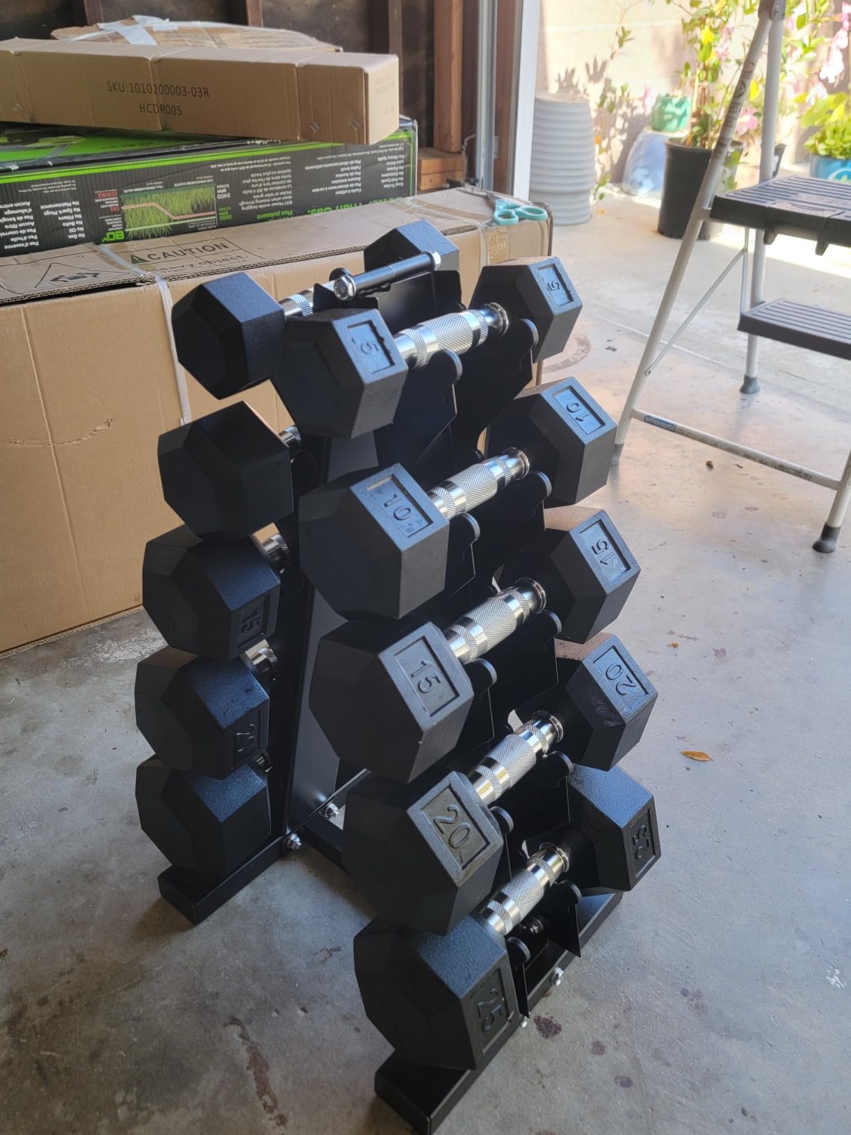 PAPABABE 150-600lb Dumbbell Set with Rack, Rubber Encased Home Gym | Antiroll Durable Cast Iron Core Odorless PVC Free Weights, with 5/6 Tier Rack customer photo 1