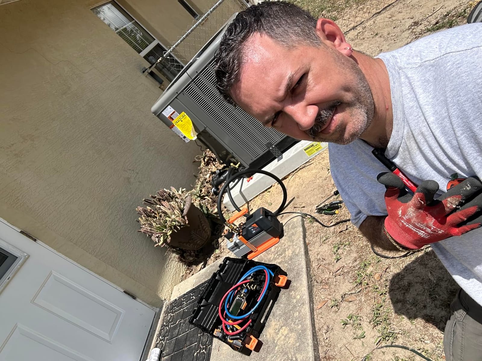 NAVAC NP7DP Pro Vacuum Pump - 7 CFM, 15 Microns, Dual-Stage AC Motor | Pro Series HVAC vacuum pump delivers 7 CFM flow with a dual-stage AC motor, 15-micron vacuum and forced oil circulation. customer photo 1
