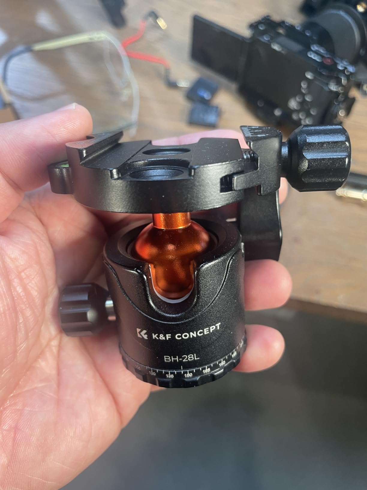 K&F CONCEPT Professional 28mm Metal Tripod Ball Head 360 Degree Rotating Panoramic with 1/4 inch Quick Release Plate Bubble Level for Tripod Monopod Slider Camera Camcorder up to 22 pounds customer photo 1