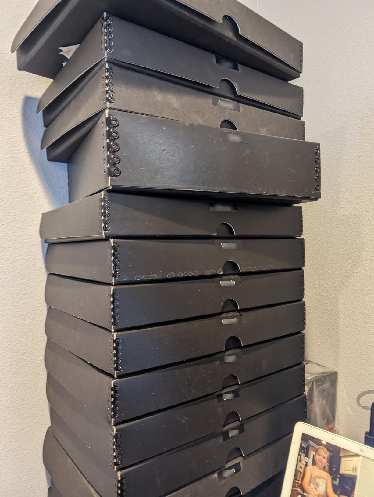 Lineco Clamshell Archival Storage Box, 9.5x12.5x1.75 Inch, Gray customer photo 2
