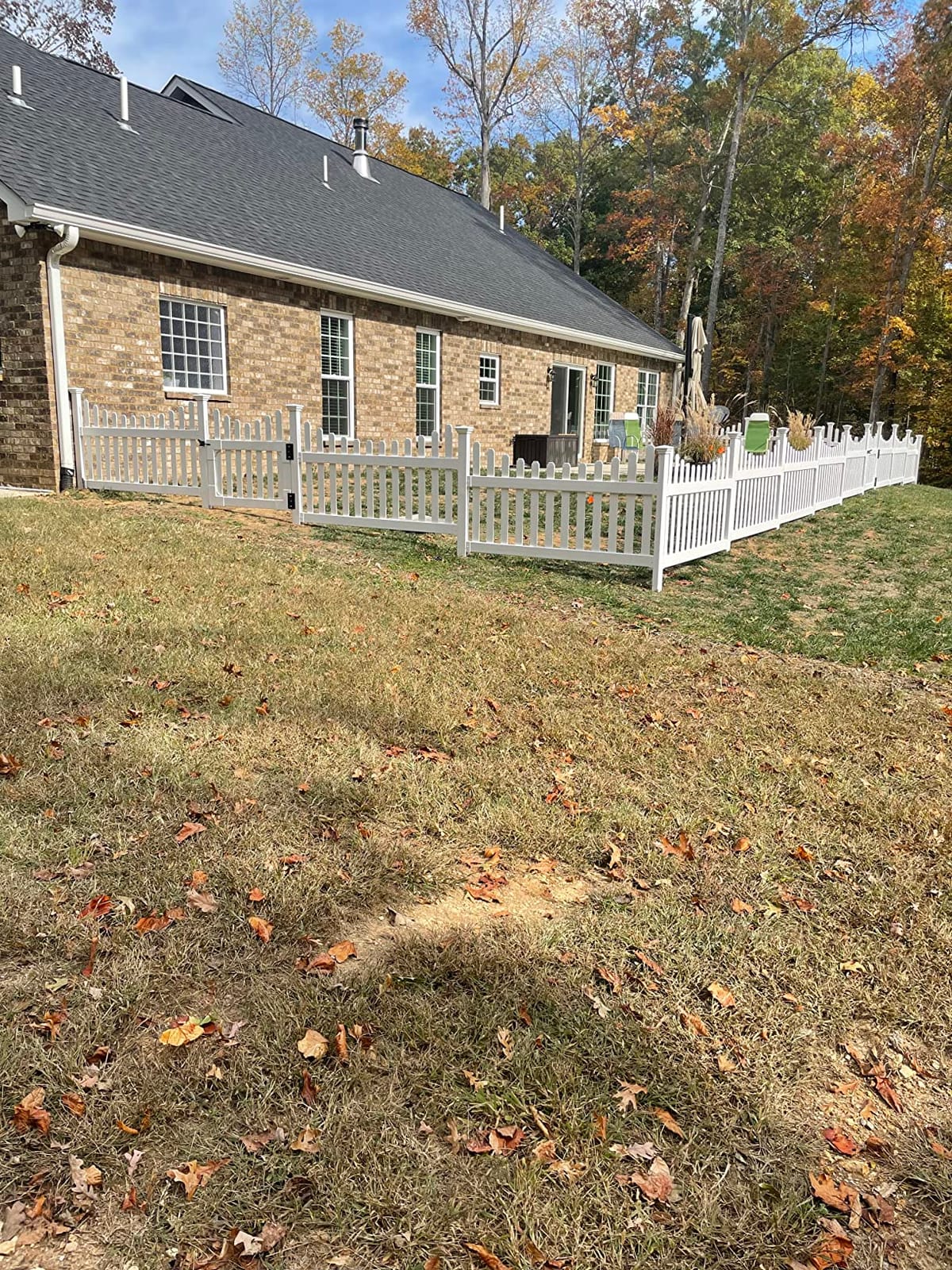 WamBam All American Scalloped Picket Fence, White Vinyl DIY No Dig Kit | 3.5ftH x 6ftW, 1 Panel + 1 Post, ZP19041 customer photo 1