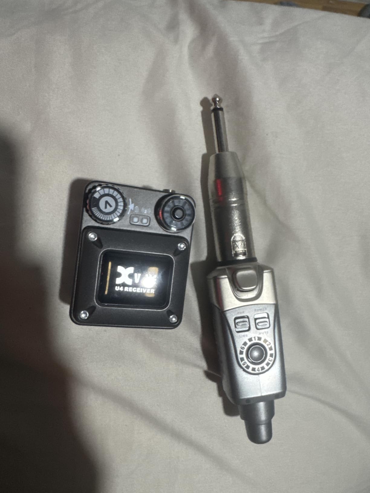 Xvive U4 Wireless in-Ear Monitor System Professional IEM System Transmitter and Beltpack Receiver for Studio, Band Rehearsal,Live Performance (U4) customer photo 1