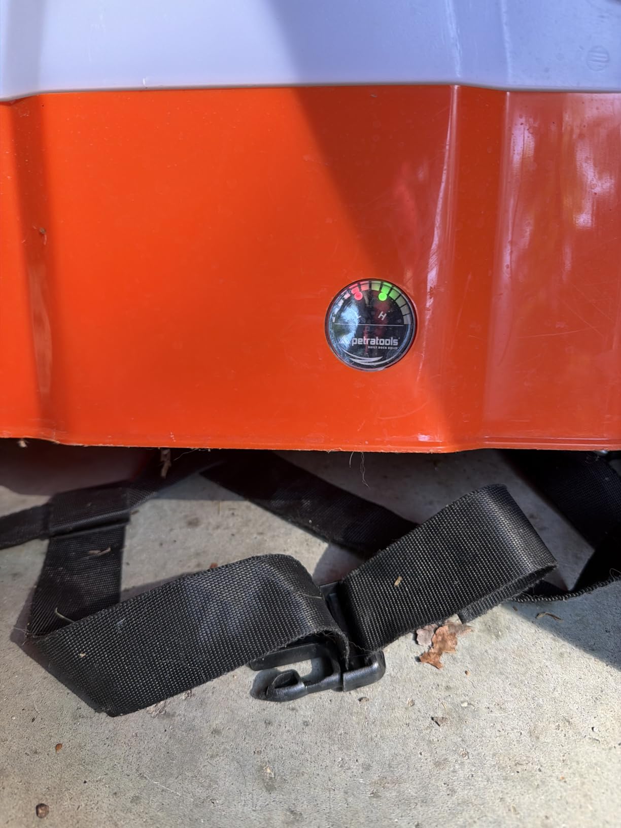 PetraTools HD4000 Battery Powered Backpack Sprayer, 6 Hr Runtime, 6 Nozzles customer photo 2