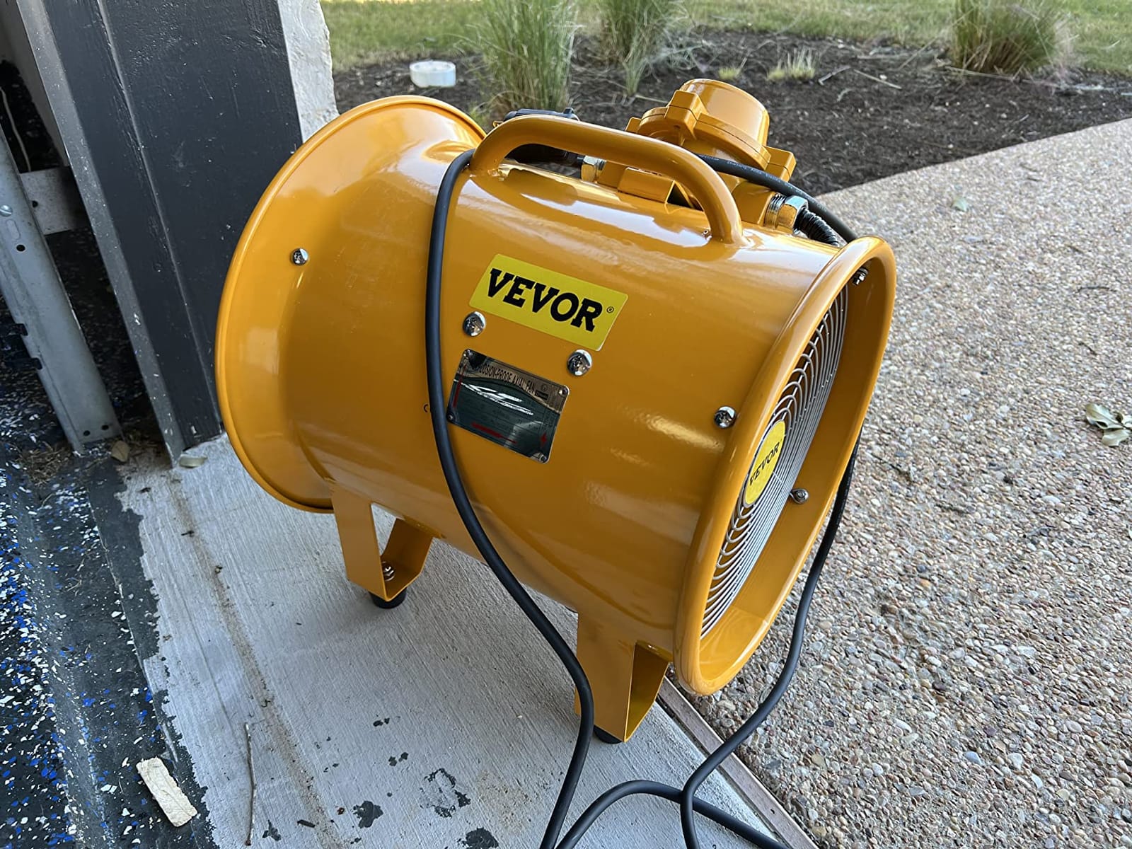 VEVOR Explosion Proof Fan 12 Inch, 550W, Industrial Portable Ventilator Blower/Exhaust with 9.8ft Light Cord -No Plug customer photo 2