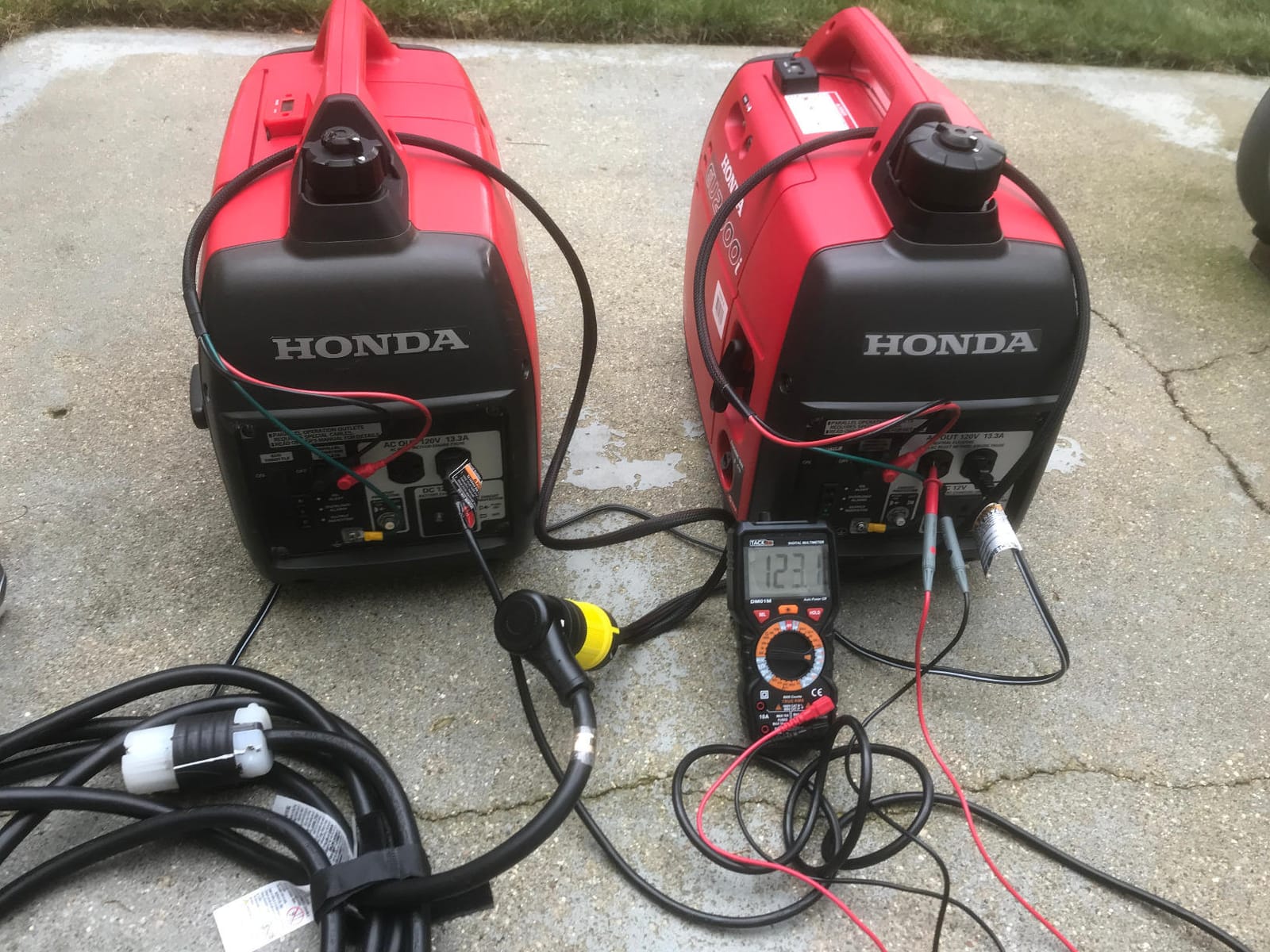 Journeyman-Pro 30A Parallel Cord Connection Kit, for Inverter Generators | 120-125 VAC, 30 AMP - 4000/3750 Watts TT-30R Female Connector RV Ready (TT30R Straight Blade) customer photo 2
