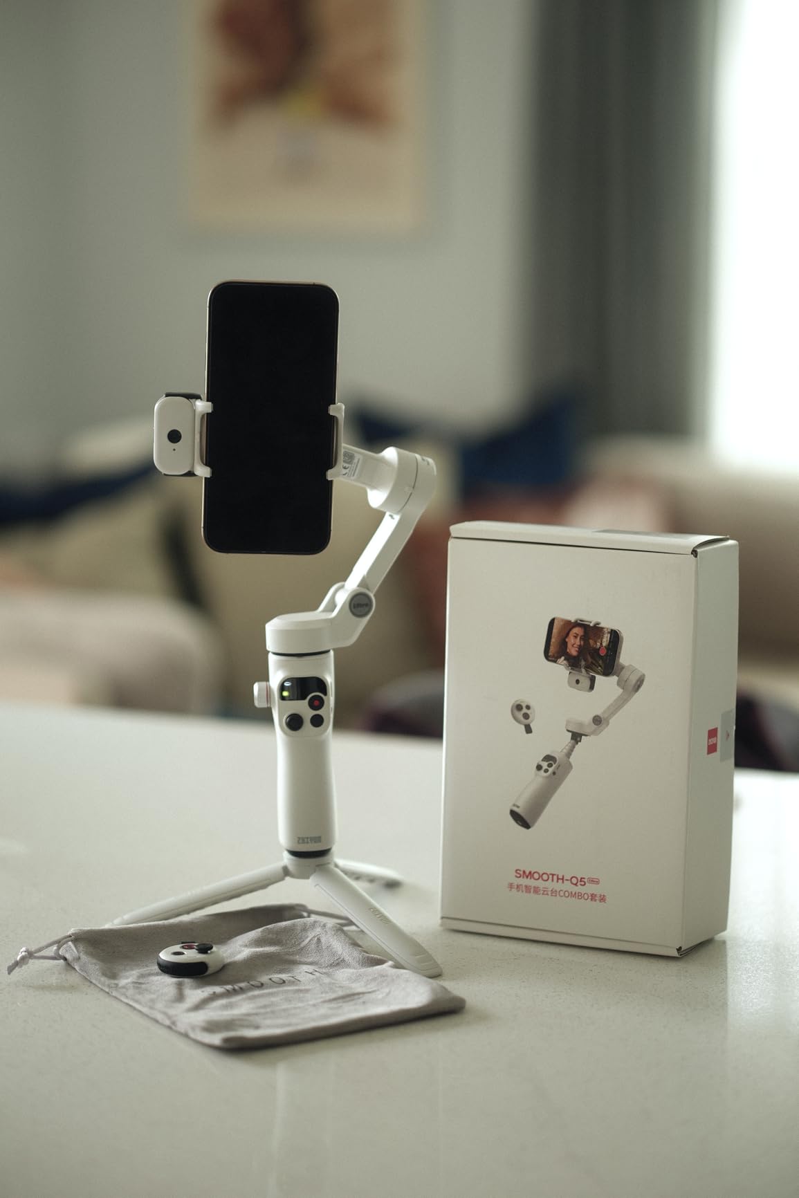 ZHIYUN Smooth Q5 Ultra 3-Axis iPhone Gimbal Stabilizer for Video Recording customer photo 1