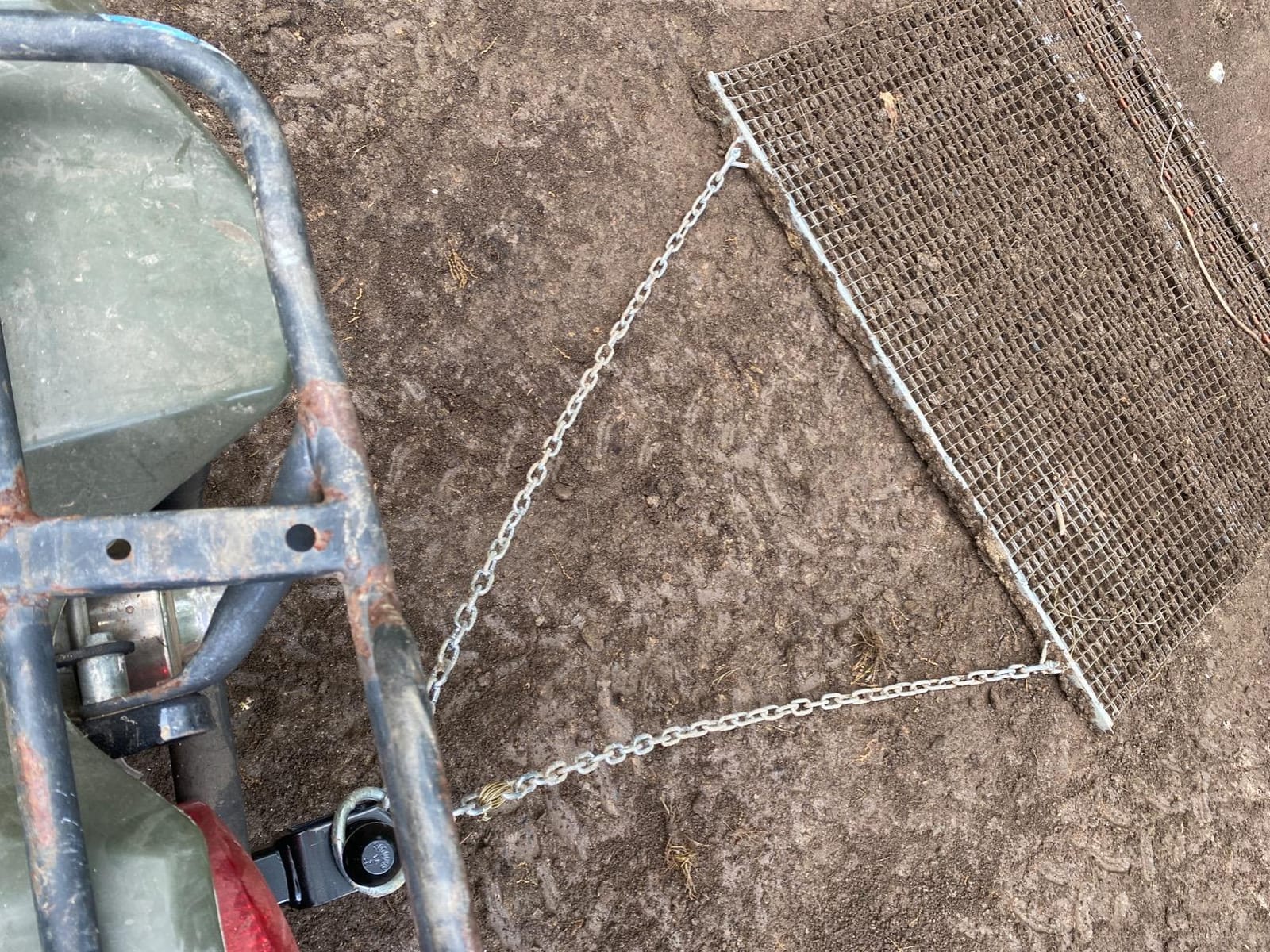 Yard Tuff Heavy Duty Durable Zinc and Steel Mesh Field Surface Leveling Field Drag Mat with Tow Chain and Tow Ring for Vehicle Assisted Pulling customer photo 1