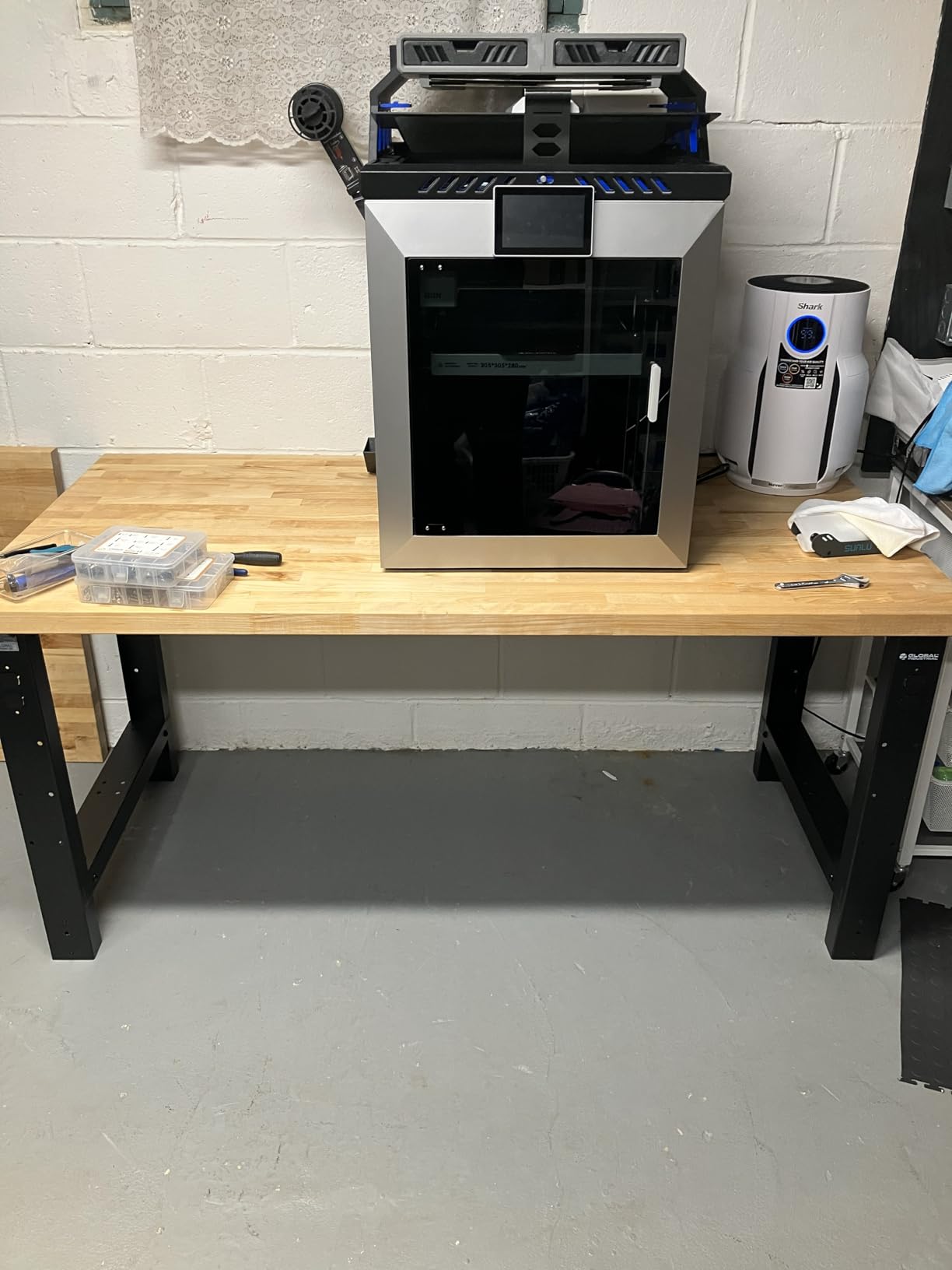 Global Industrial Adjustable Height Workbench C-Channel Leg, 60