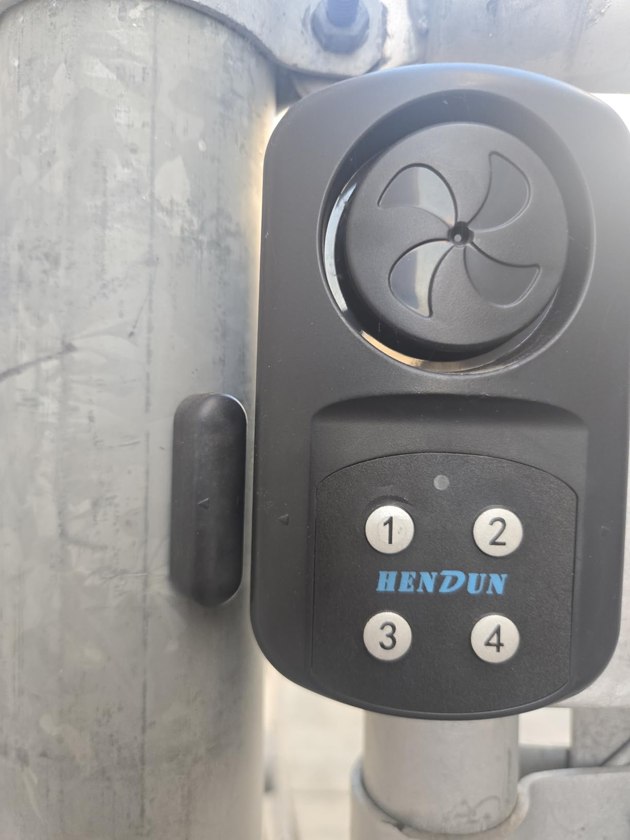 Hendun Pool Gate Alarm Outdoor with Remote, 140Db Waterproof Ip67, 2 Pack customer photo 2